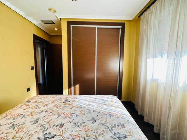 For sale - 3 Bedroom 2 Bathroom Apartment in Torrevieja - Estacion De Autobuses  - Alicante
