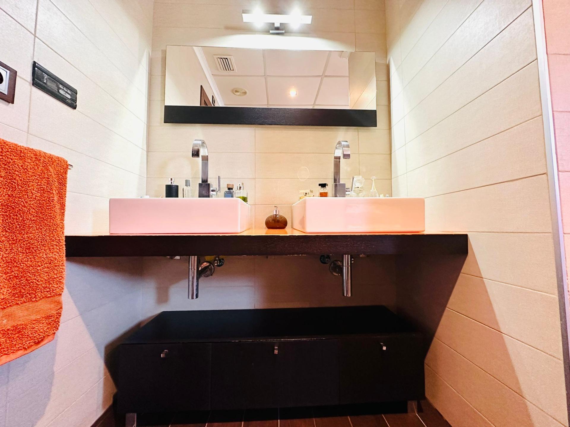 For sale - 3 Bedroom 2 Bathroom Apartment in Torrevieja - Estacion De Autobuses  - Alicante