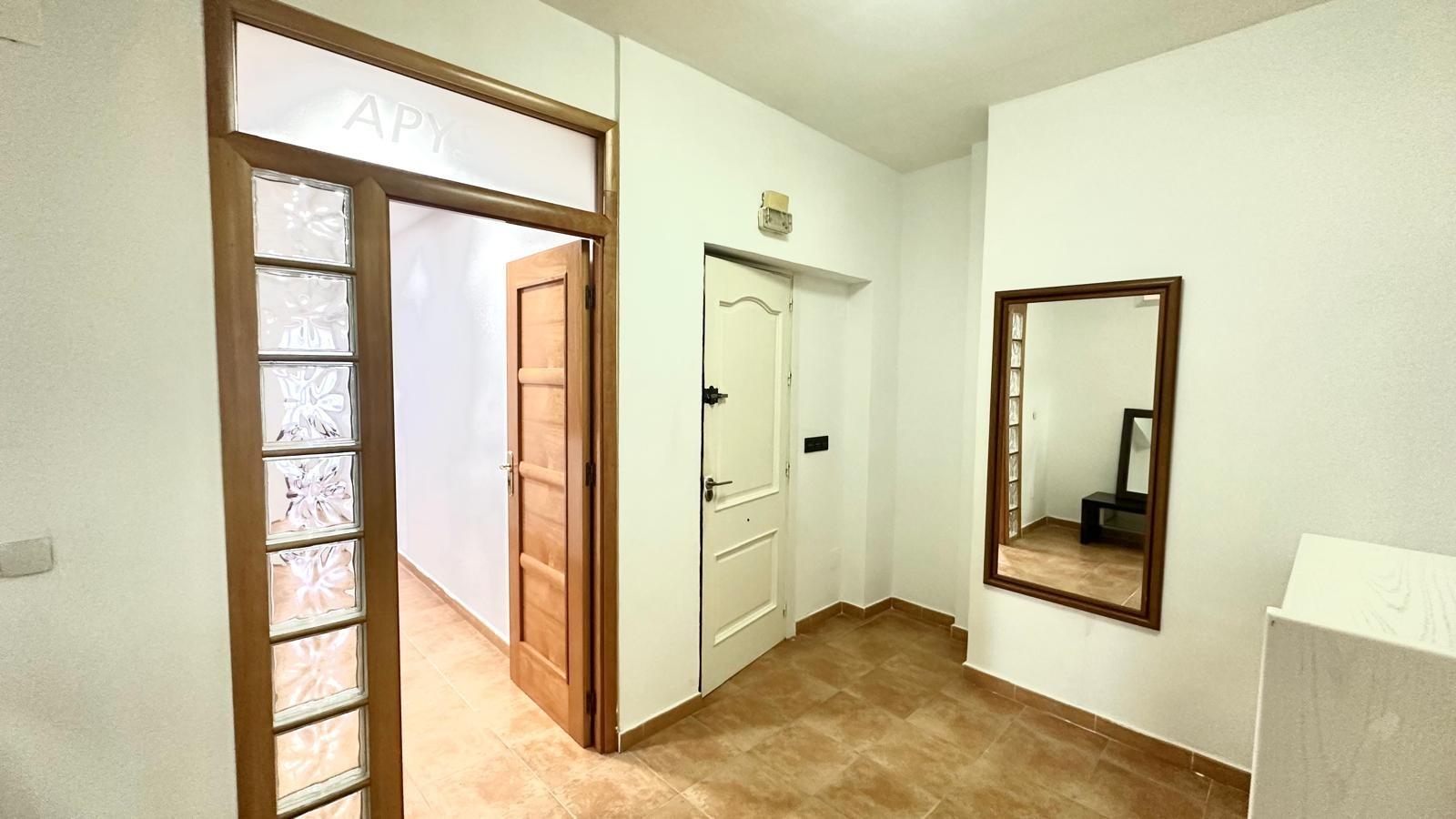For sale - 4 Bedroom 1 Bathroom Apartment in Torrevieja - Torrevieja  - Alicante