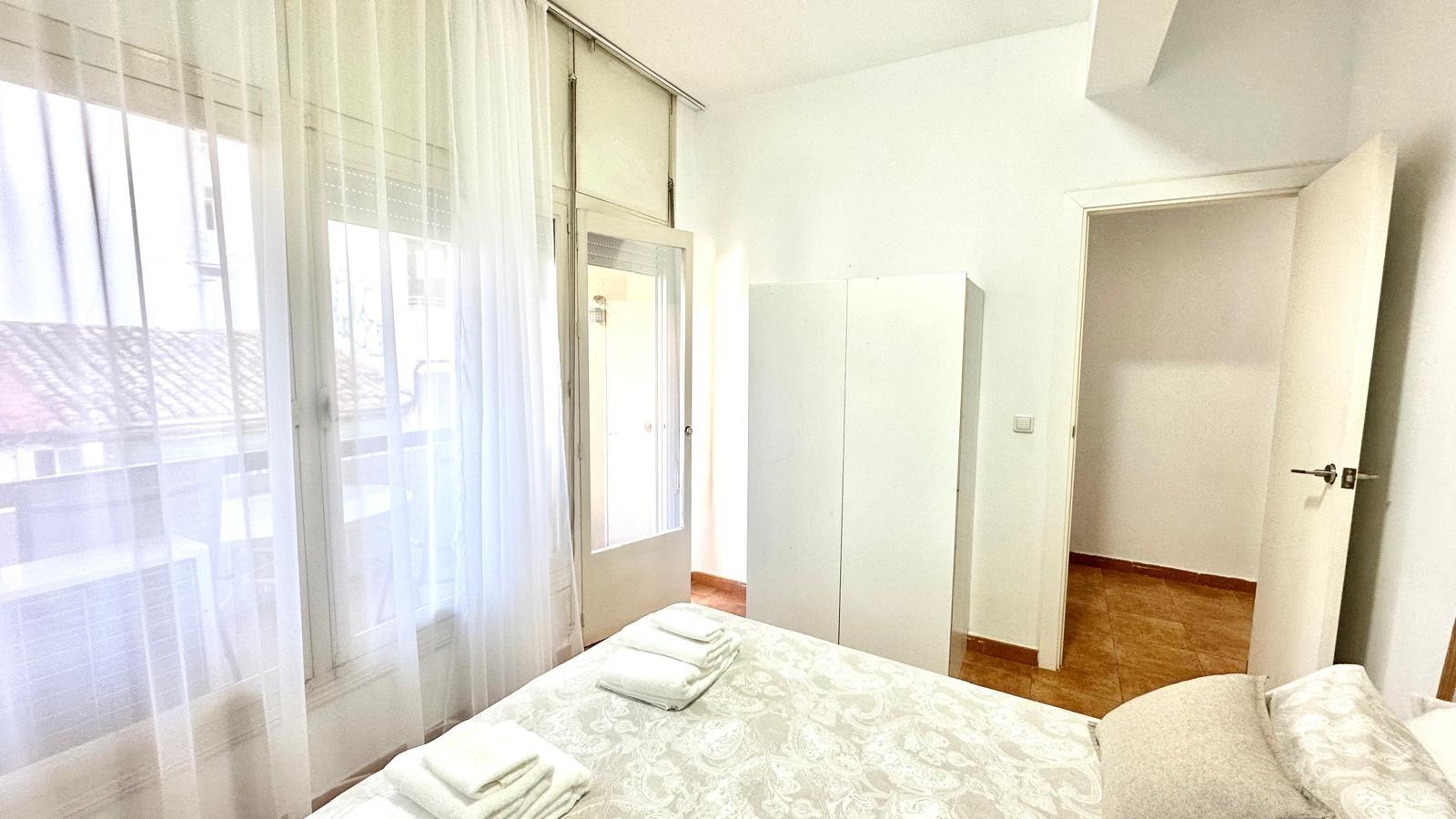 For sale - 4 Bedroom 1 Bathroom Apartment in Torrevieja - Torrevieja  - Alicante