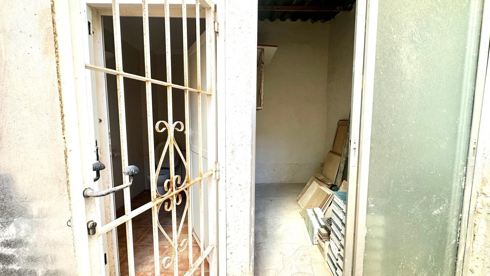 For sale - 4 Bedroom 1 Bathroom Apartment in Torrevieja - Torrevieja  - Alicante