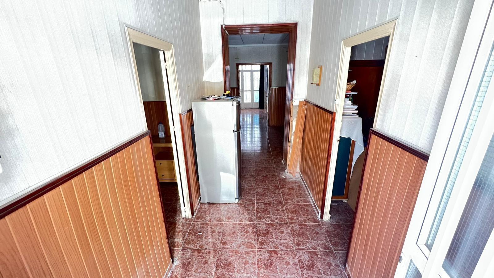 For sale - 4 Bedroom 1 Bathroom Apartment in Torrevieja - Torrevieja  - Alicante