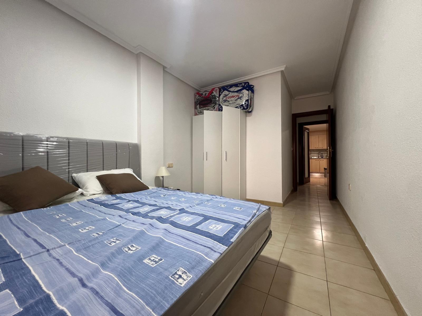 For sale - 3 Bedroom 2 Bathroom Apartment in Torrevieja - Playa Del Cura  - Alicante