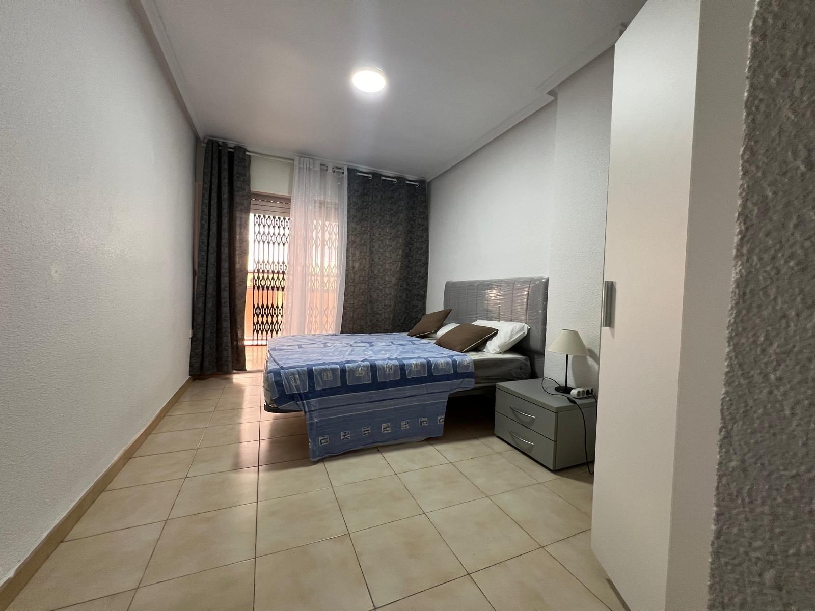 For sale - 3 Bedroom 2 Bathroom Apartment in Torrevieja - Playa Del Cura  - Alicante