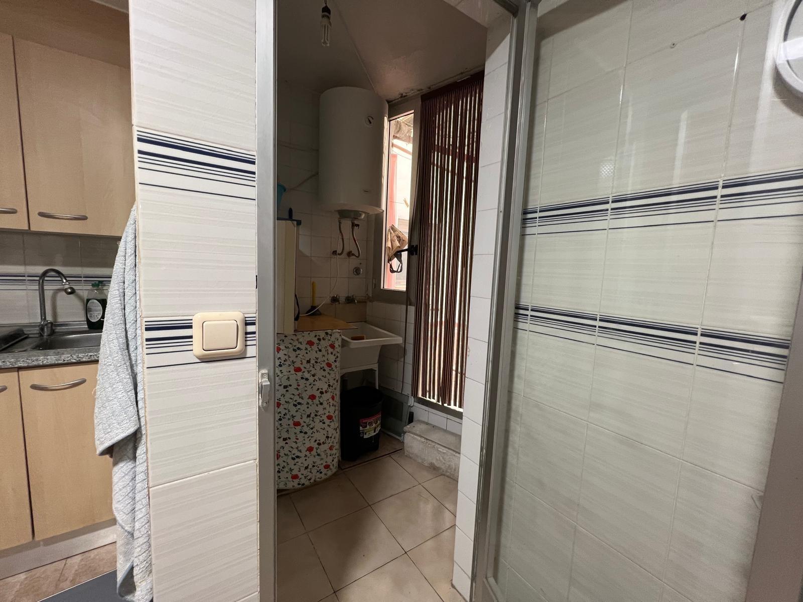 For sale - 3 Bedroom 2 Bathroom Apartment in Torrevieja - Playa Del Cura  - Alicante