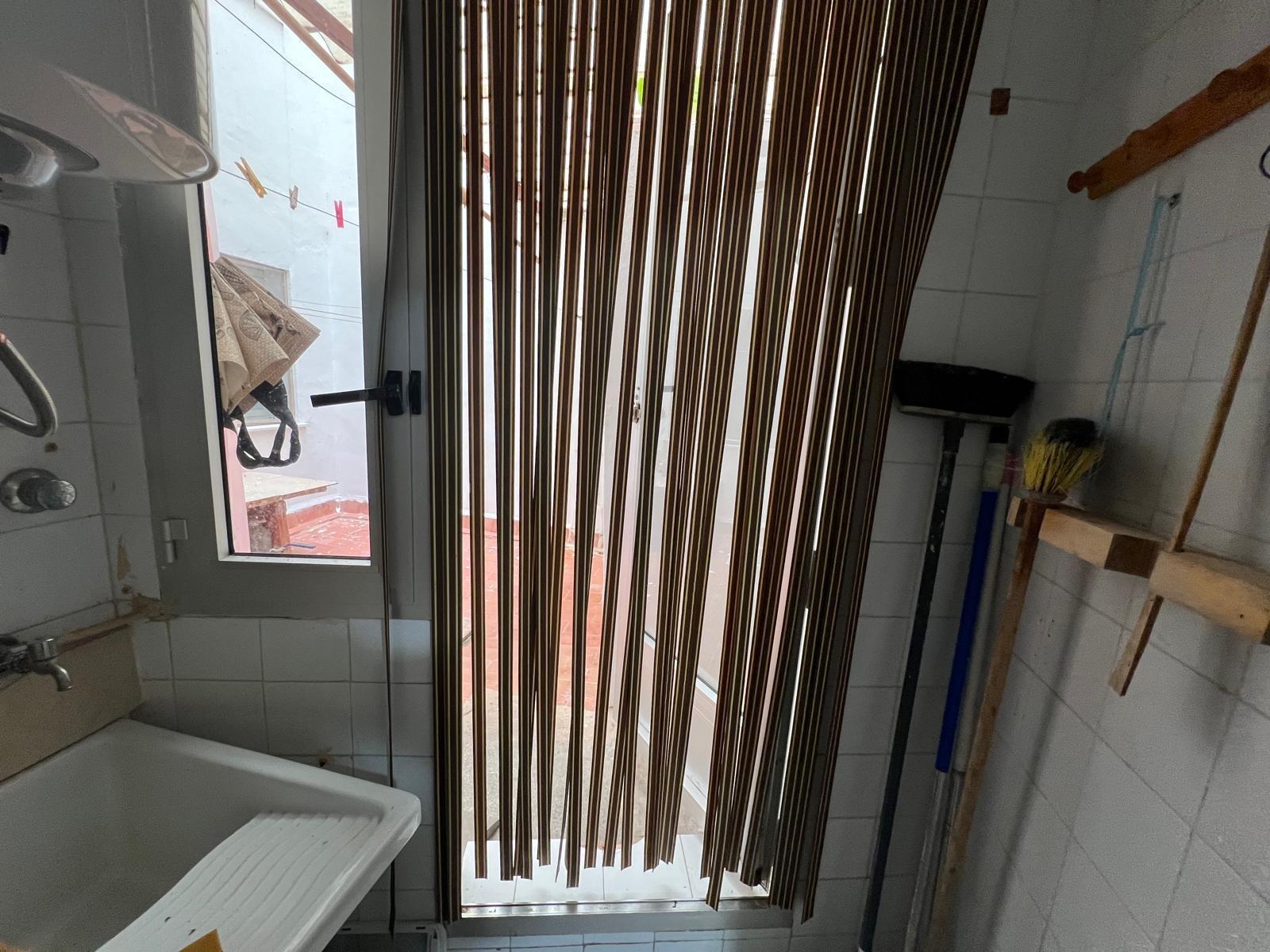 For sale - 3 Bedroom 2 Bathroom Apartment in Torrevieja - Playa Del Cura  - Alicante