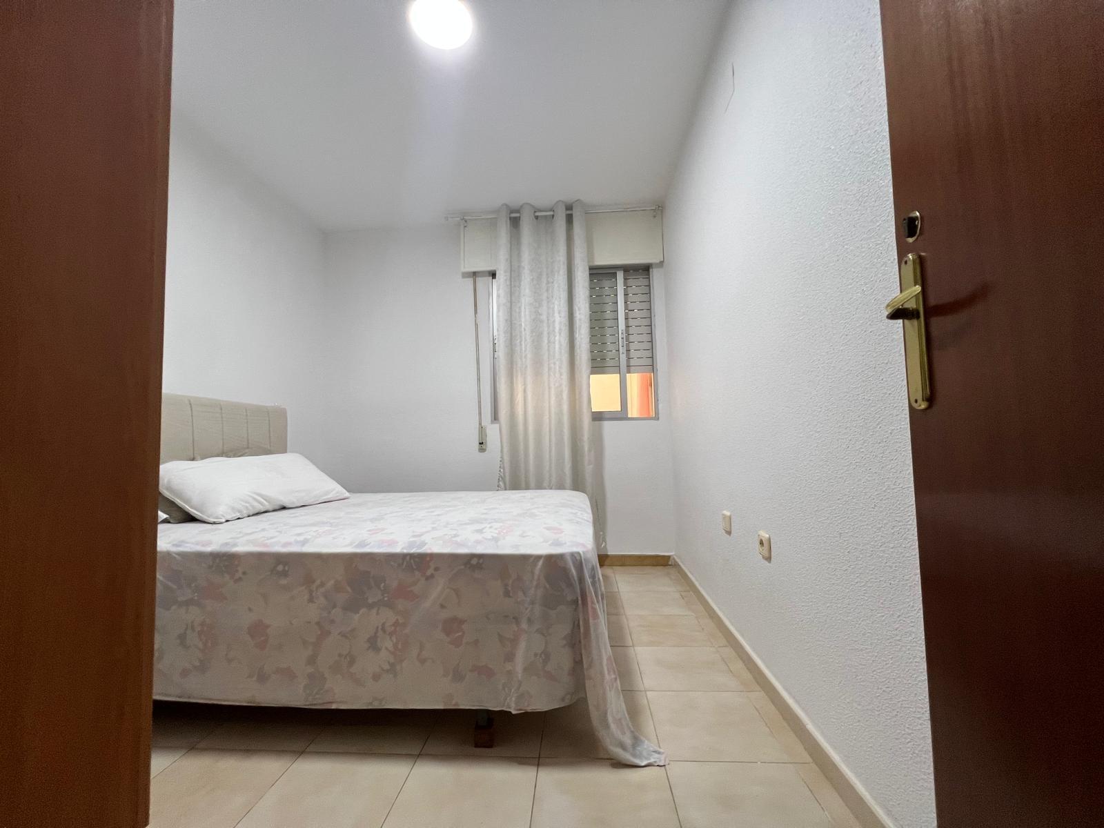 For sale - 3 Bedroom 2 Bathroom Apartment in Torrevieja - Playa Del Cura  - Alicante