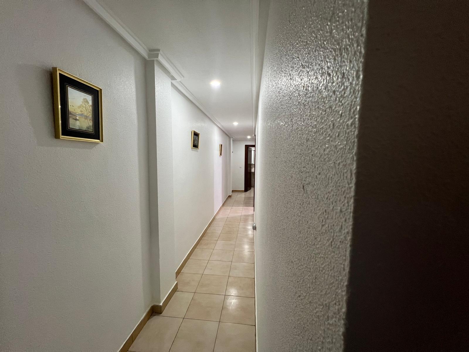 For sale - 3 Bedroom 2 Bathroom Apartment in Torrevieja - Playa Del Cura  - Alicante