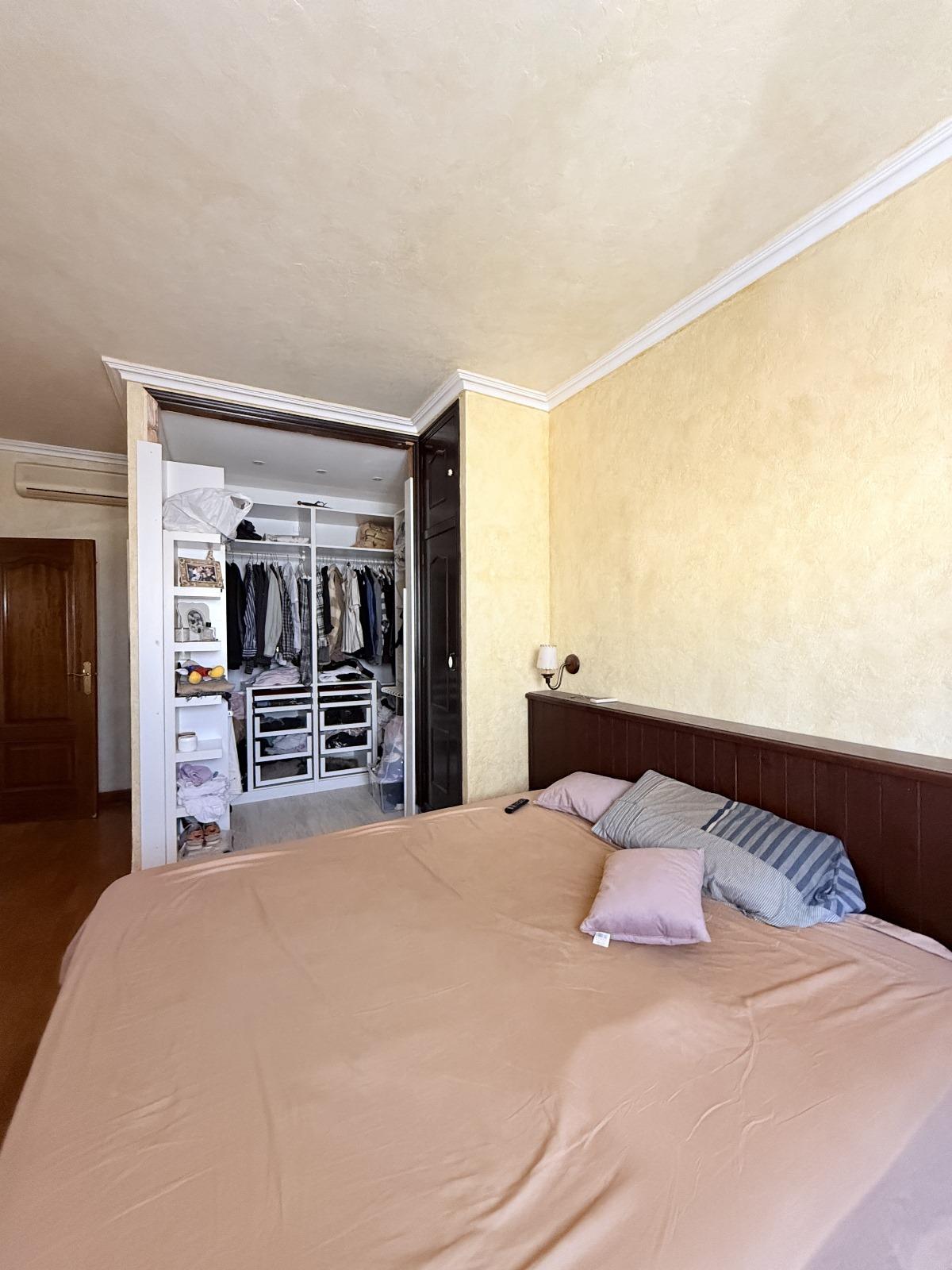 For sale - 4 Bedroom 2 Bathroom Town House in Torrevieja - Torrevieja  - Alicante