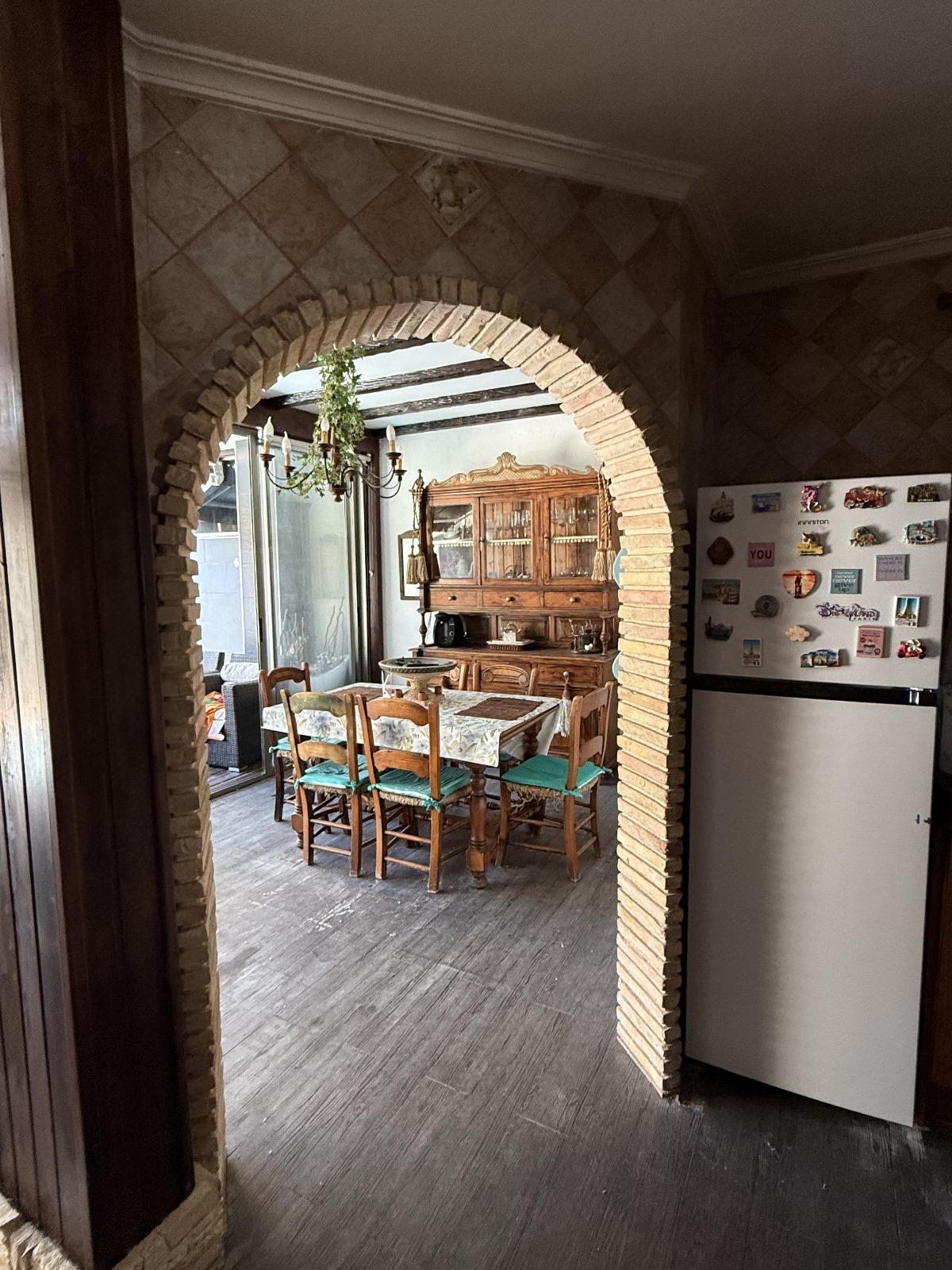 For sale - 4 Bedroom 2 Bathroom Town House in Torrevieja - Torrevieja  - Alicante