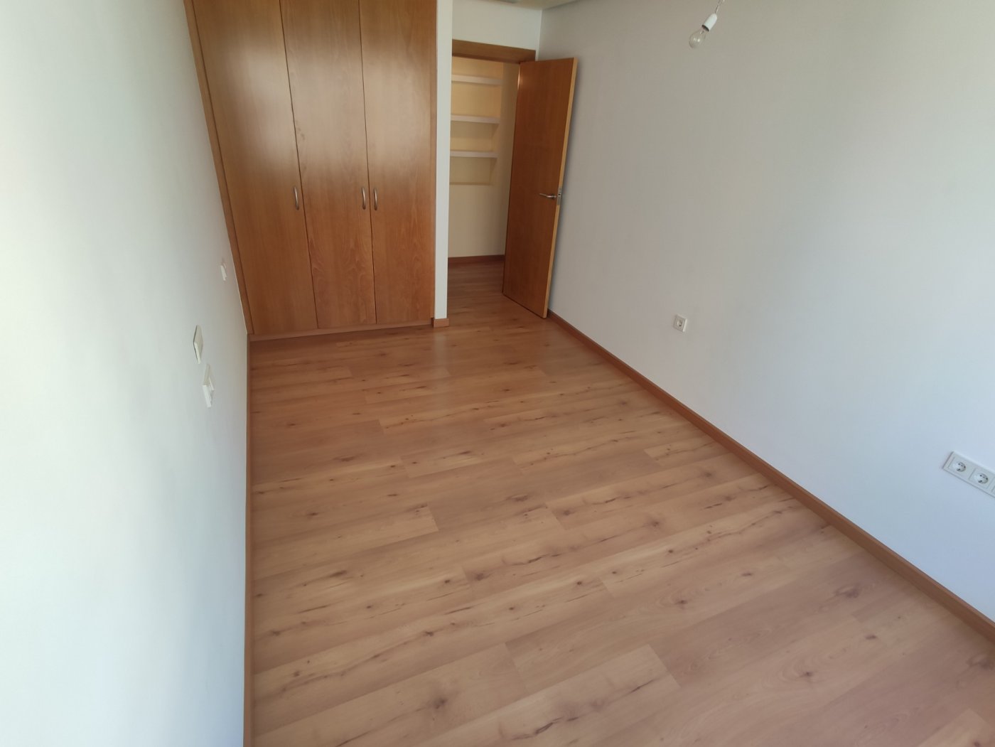 For sale - 3 Bedroom 2 Bathroom Apartment in Torrevieja - Puerto  - Alicante