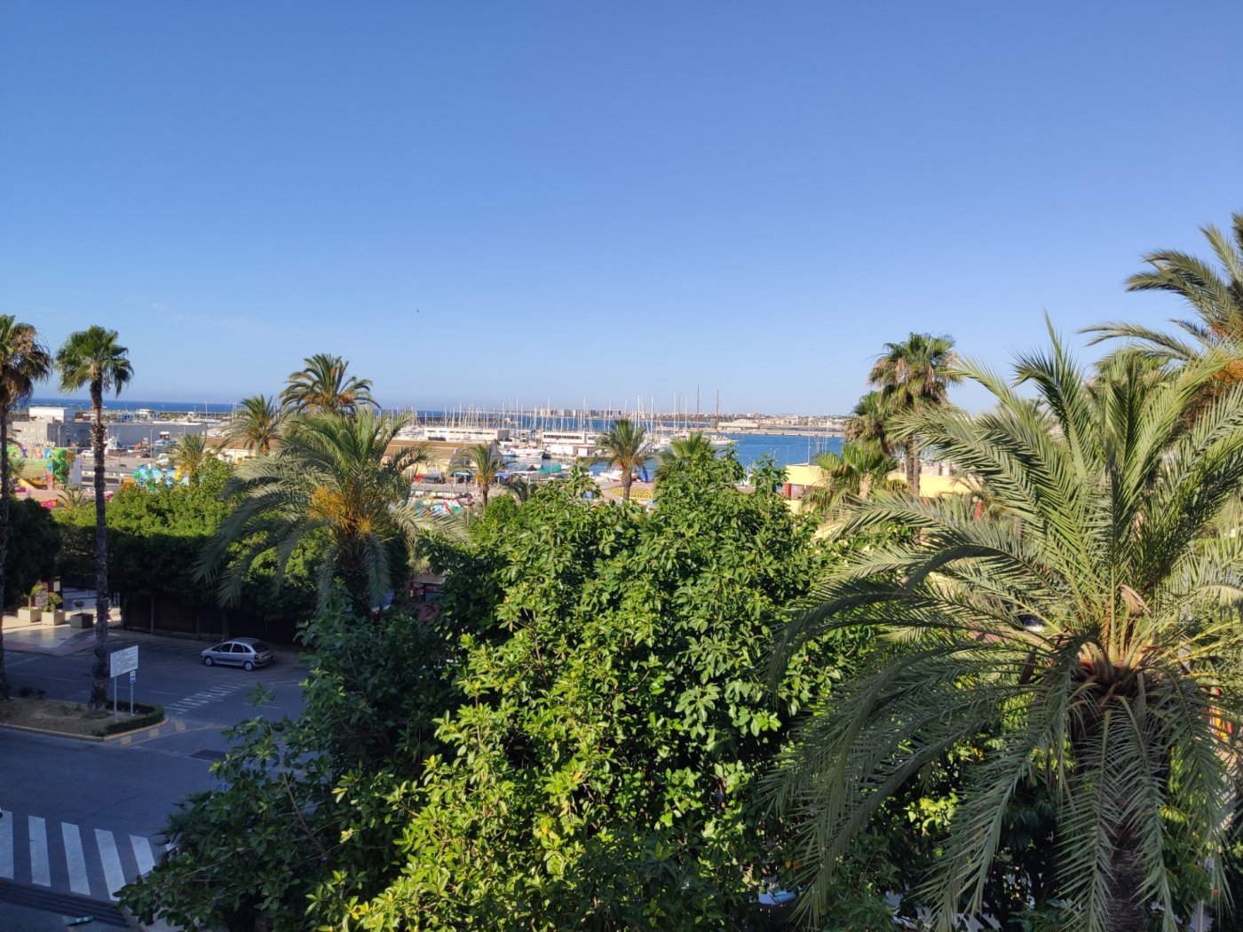 For sale - 3 Bedroom 2 Bathroom Apartment in Torrevieja - Puerto  - Alicante