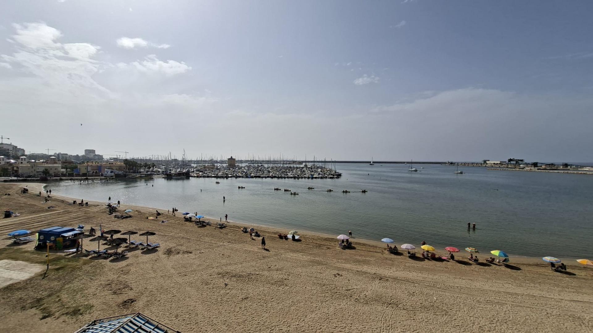 For sale - 3 Bedroom 2 Bathroom Apartment in Torrevieja - Acequion  - Alicante