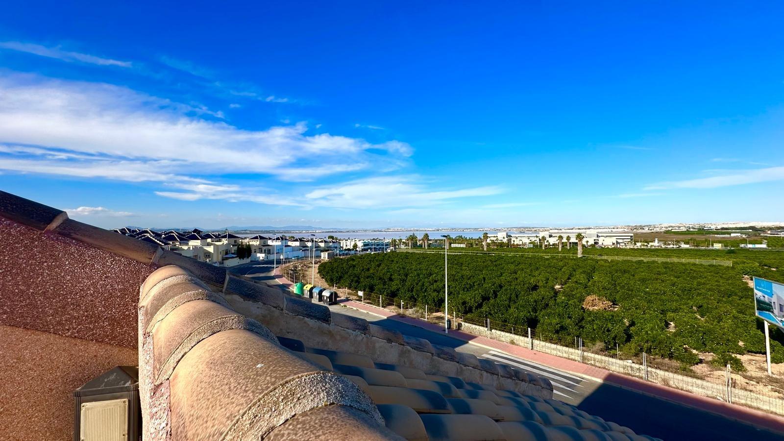 For sale - 4 Bedroom 3 Bathroom Town House in Torrevieja - La Siesta  - Alicante
