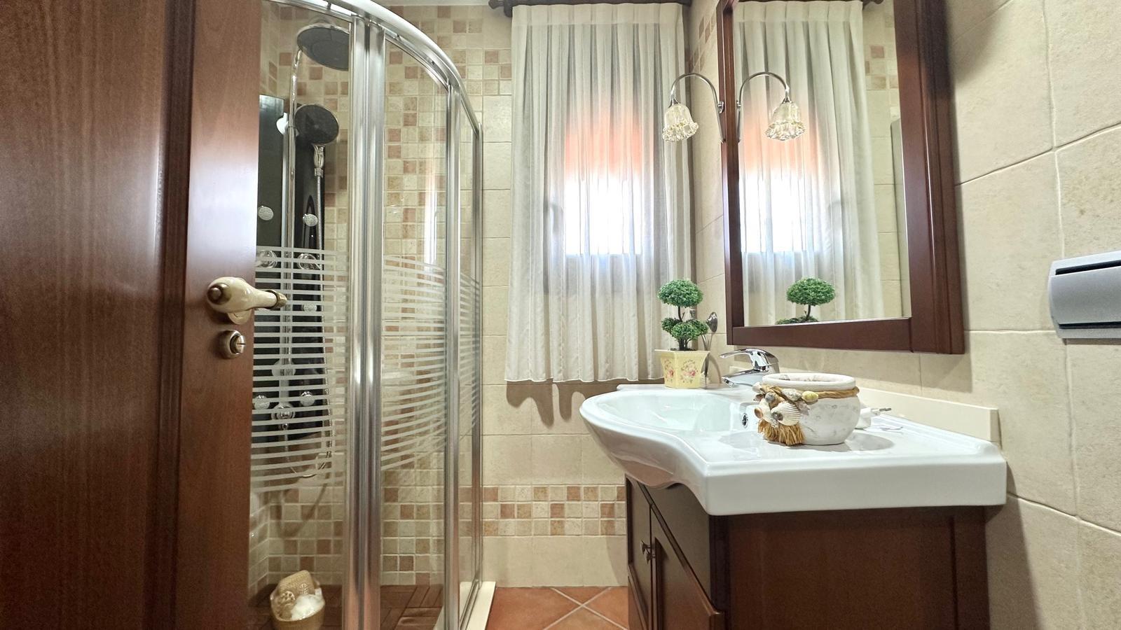For sale - 4 Bedroom 3 Bathroom Town House in Torrevieja - La Siesta  - Alicante
