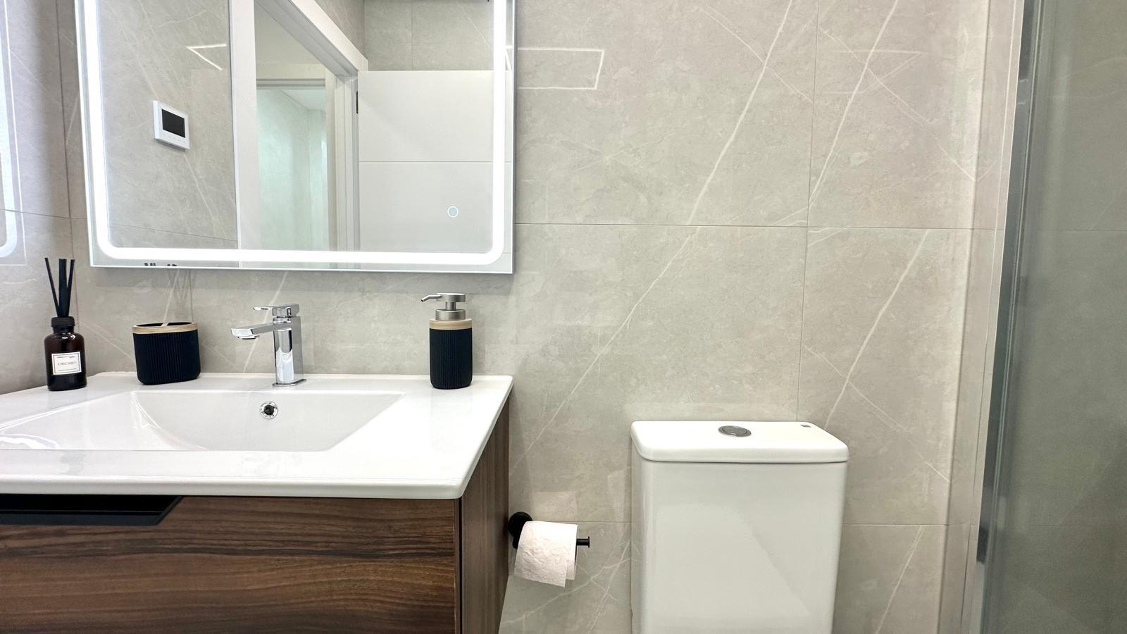 For sale - 2 Bedroom 2 Bathroom Apartment in Torrevieja - Playa Del Cura  - Alicante