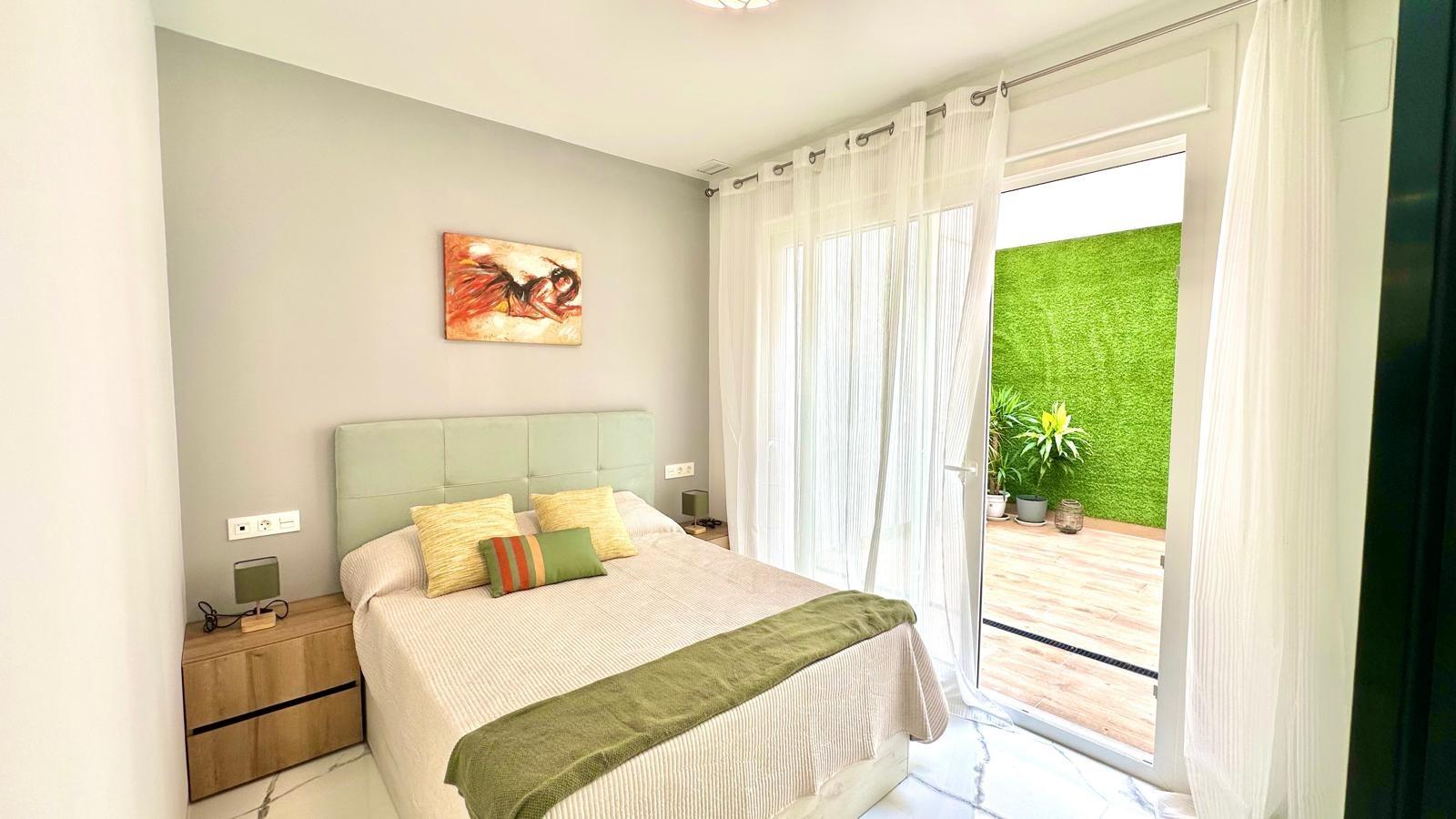 For sale - 2 Bedroom 2 Bathroom Apartment in Torrevieja - Playa Del Cura  - Alicante
