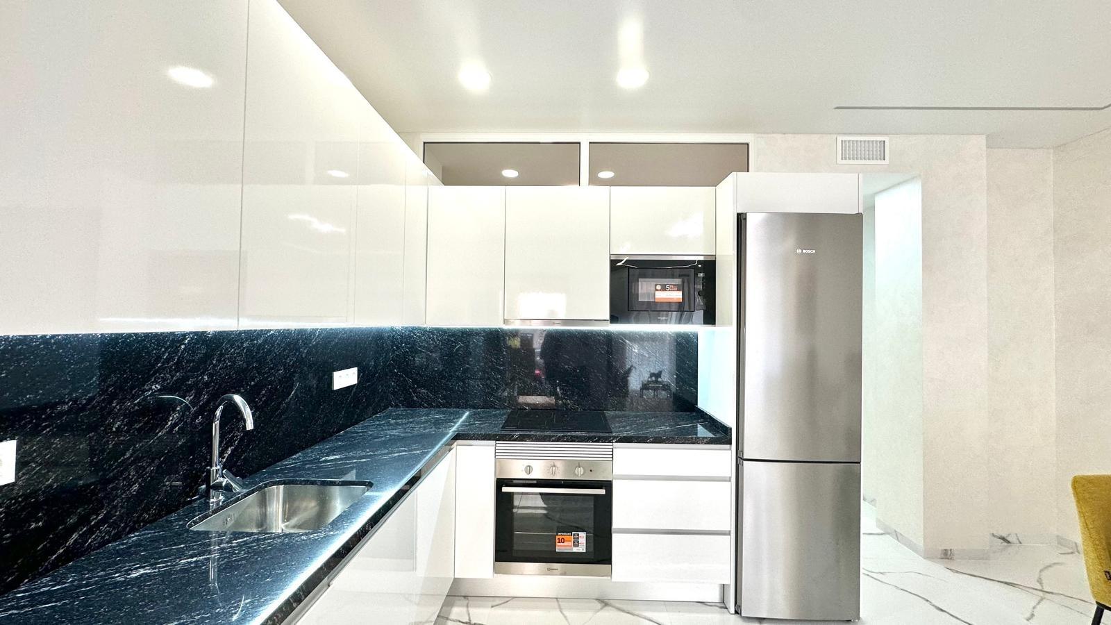 For sale - 2 Bedroom 2 Bathroom Apartment in Torrevieja - Playa Del Cura  - Alicante