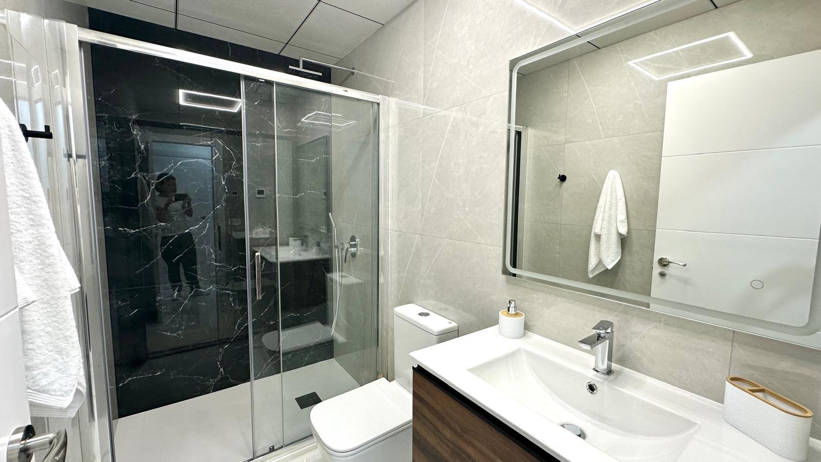 For sale - 2 Bedroom 2 Bathroom Apartment in Torrevieja - Playa Del Cura  - Alicante