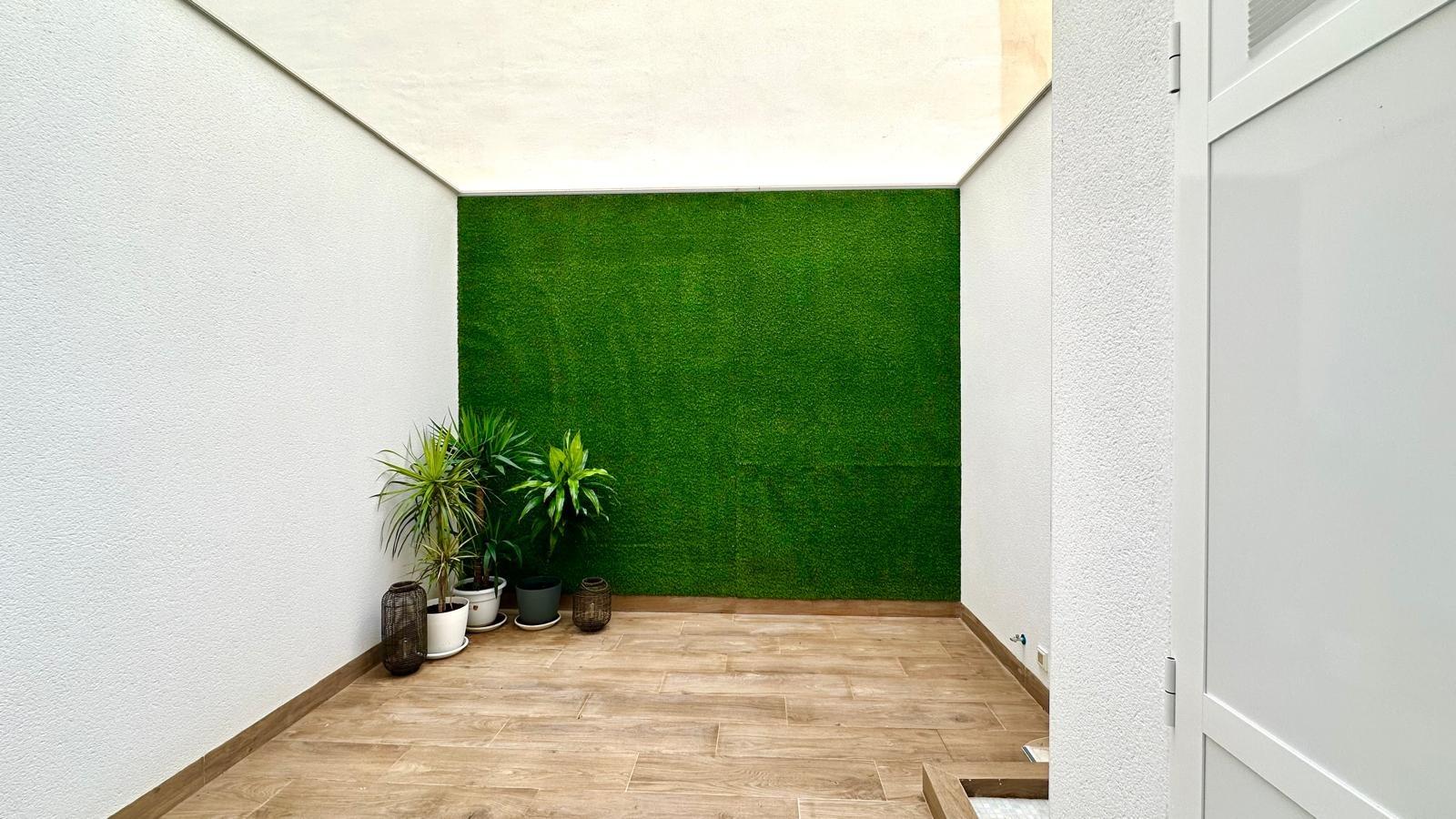 For sale - 2 Bedroom 2 Bathroom Apartment in Torrevieja - Playa Del Cura  - Alicante