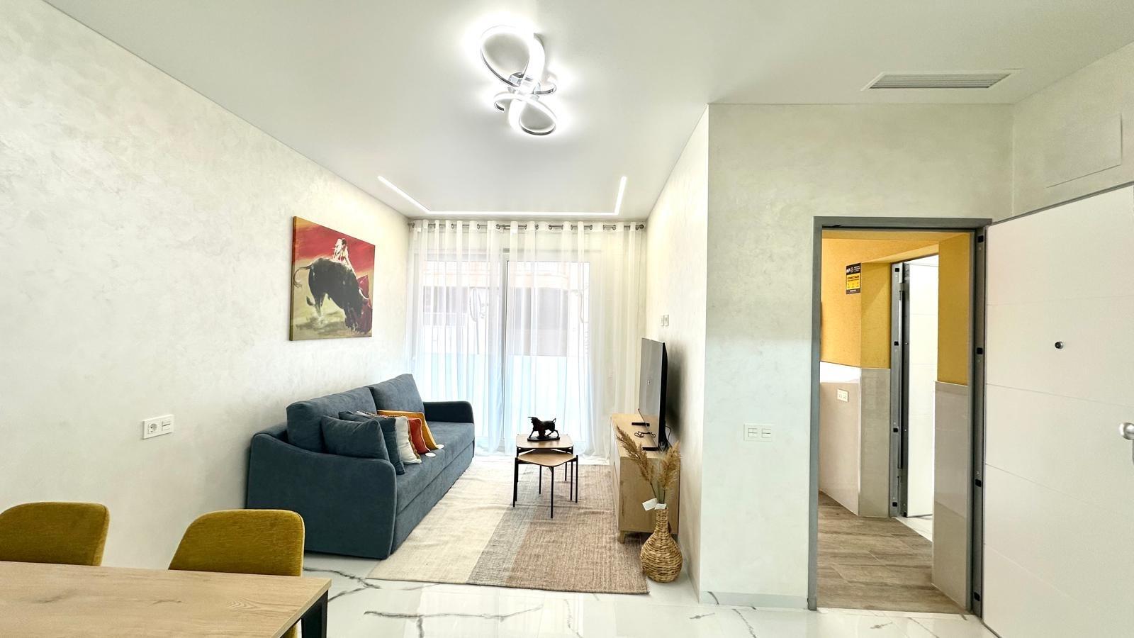 For sale - 2 Bedroom 2 Bathroom Apartment in Torrevieja - Playa Del Cura  - Alicante