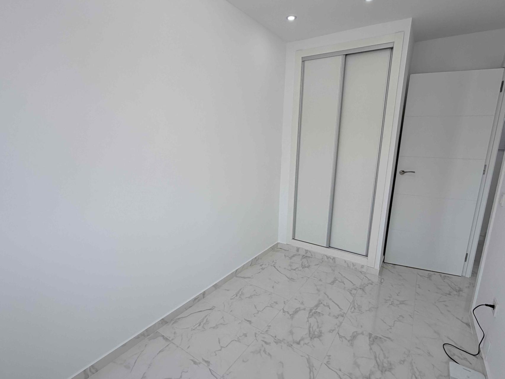 For sale - 3 Bedroom 2 Bathroom Town House in Torrevieja - Costa Blanca  - Alicante