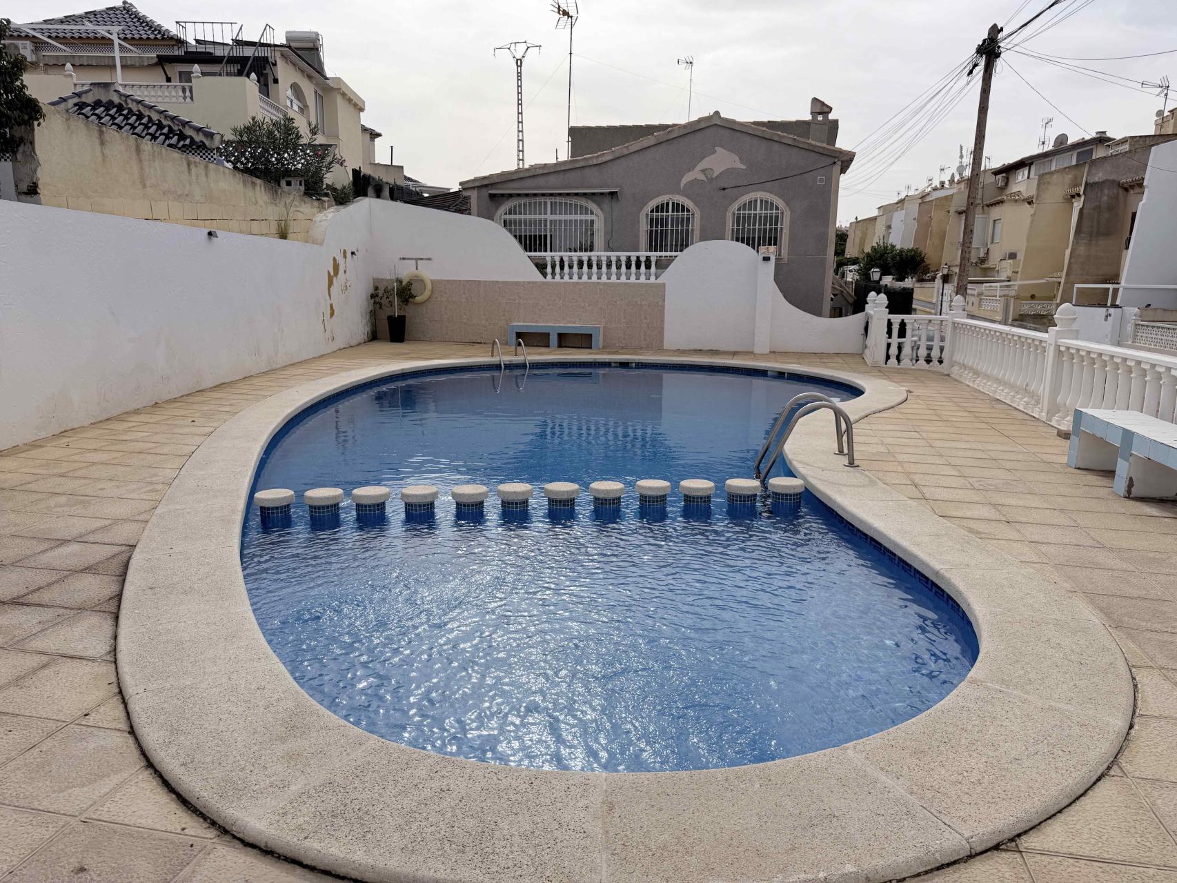 For sale - 3 Bedroom 2 Bathroom Town House in Torrevieja - Costa Blanca  - Alicante