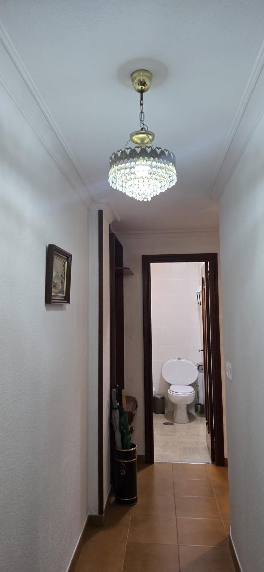 For sale - 4 Bedroom 2 Bathroom Apartment in Torrevieja - Centro  - Alicante