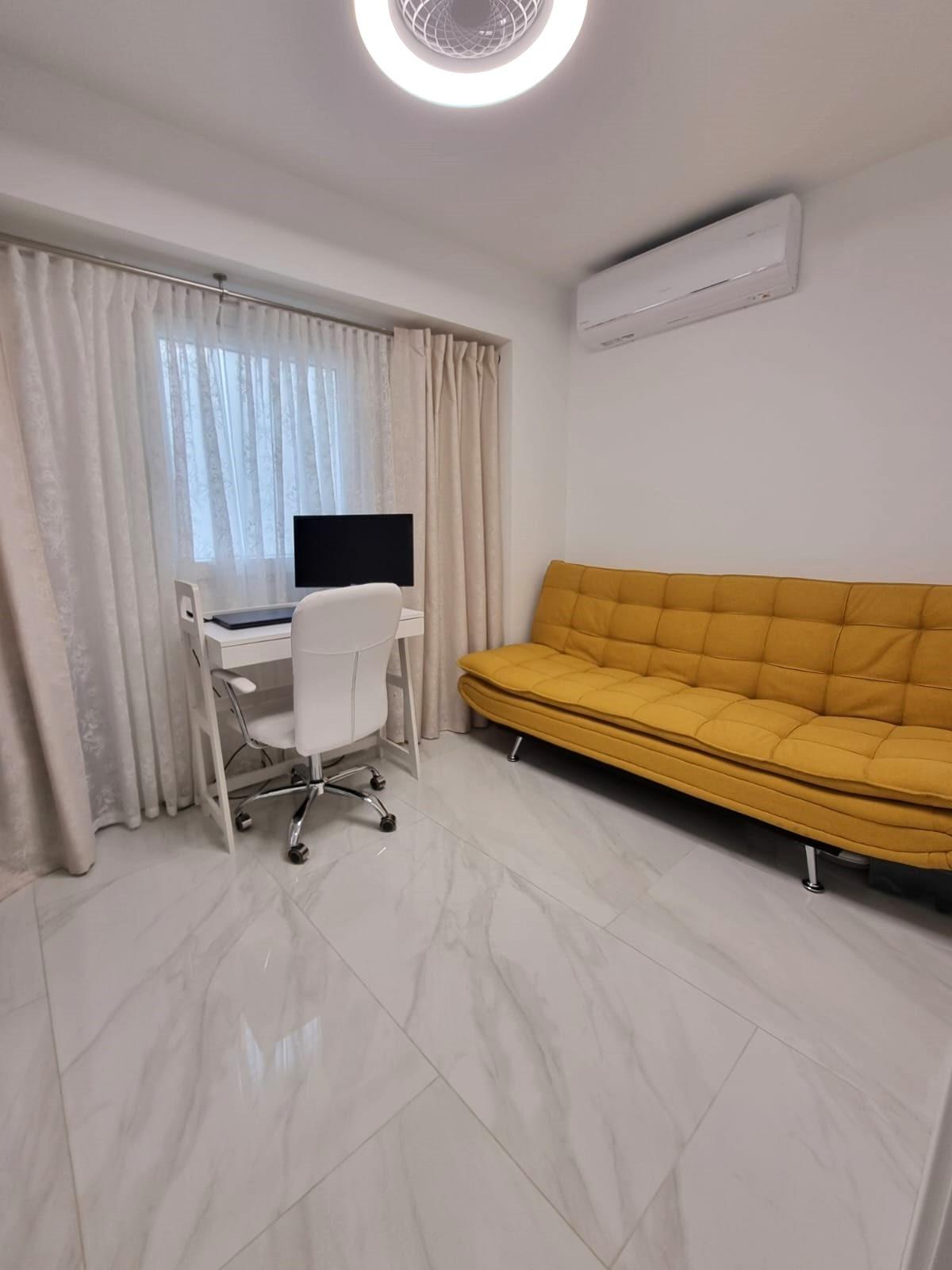 For sale - 2 Bedroom 2 Bathroom Apartment in Torrevieja - Centro  - Alicante