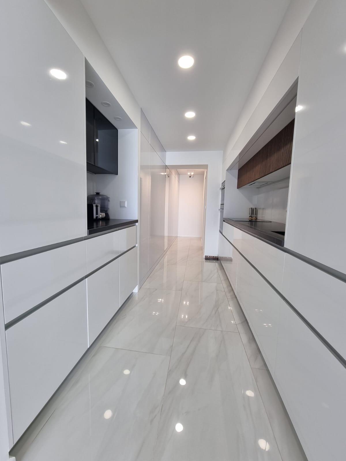 For sale - 2 Bedroom 2 Bathroom Apartment in Torrevieja - Centro  - Alicante
