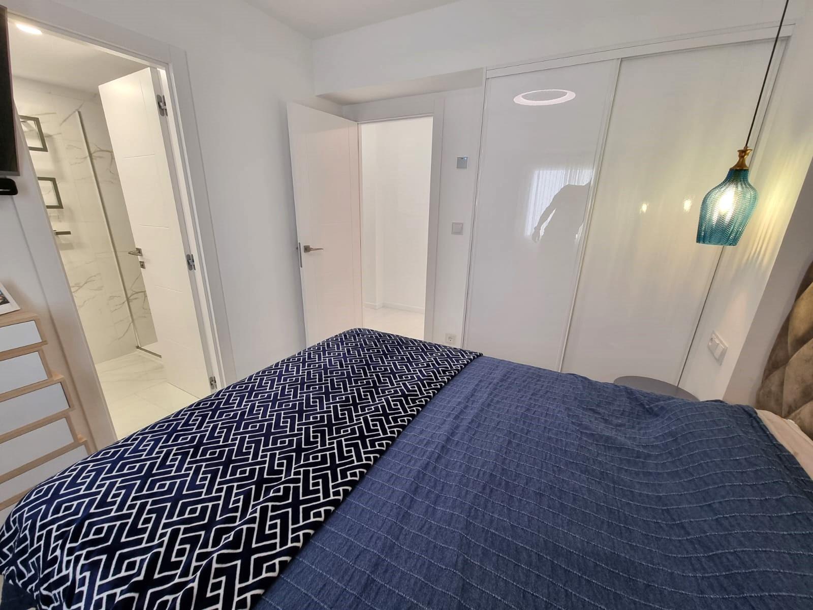 For sale - 2 Bedroom 2 Bathroom Apartment in Torrevieja - Centro  - Alicante