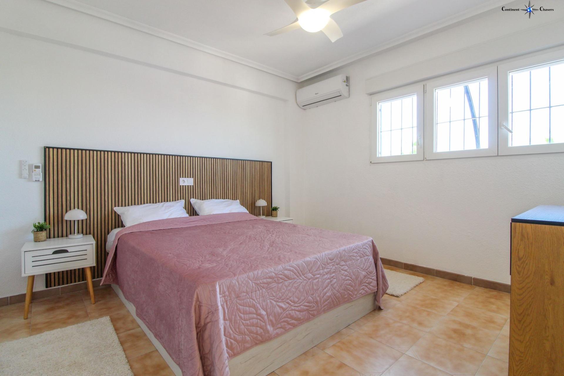 For sale - 2 Bedroom 2 Bathroom Penthouse in Torrevieja - Punta Prima  - Alicante
