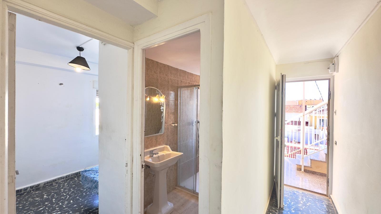 For sale - 3 Bedroom 2 Bathroom Apartment in Torrevieja - Zona Los Frutales  - Alicante