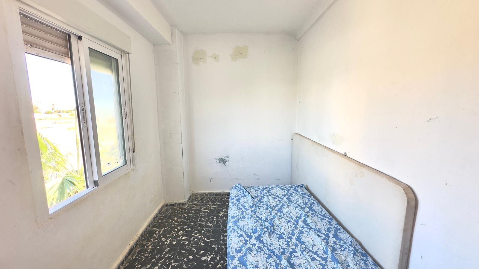 For sale - 3 Bedroom 2 Bathroom Apartment in Torrevieja - Zona Los Frutales  - Alicante