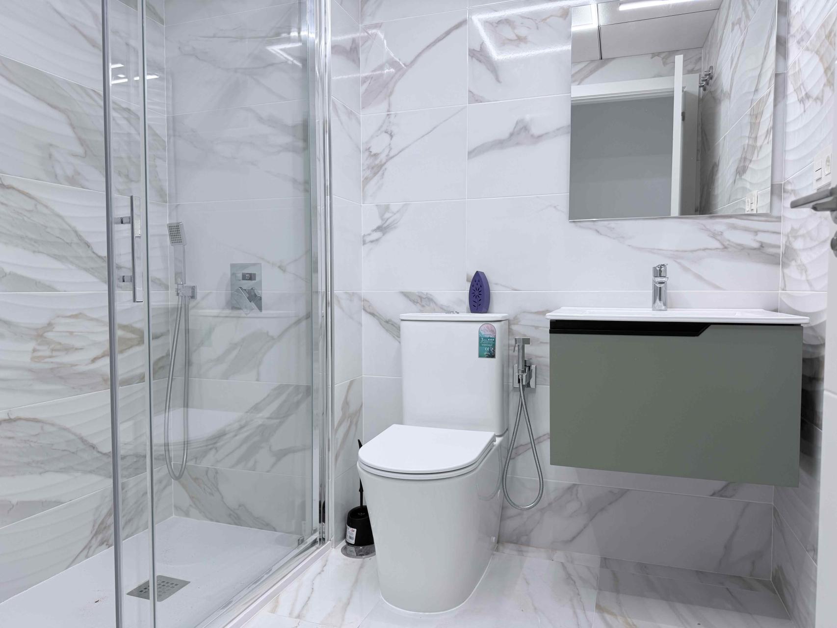 For sale - 2 Bedroom 1 Bathroom Apartment in Torrevieja - Costa Blanca  - Alicante
