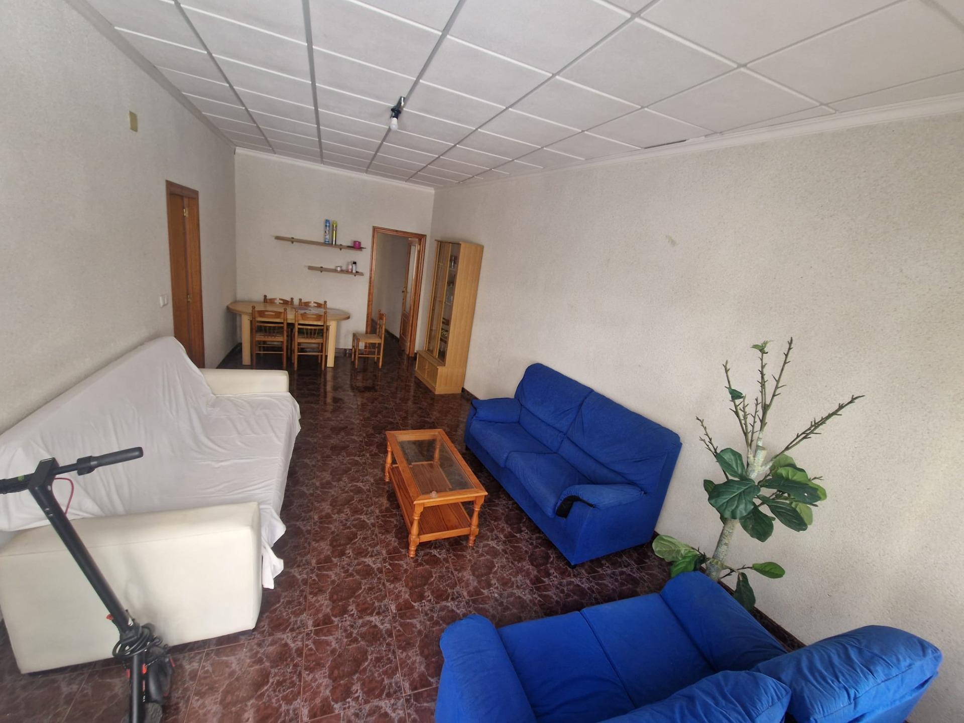 For sale - 4 Bedroom 2 Bathroom Town House in Torrevieja - Torrevieja  - Alicante