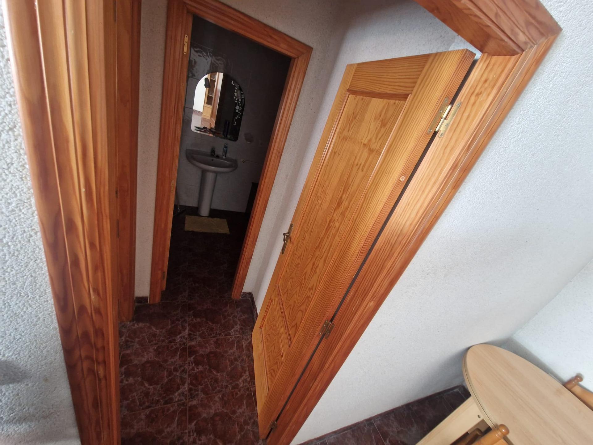 For sale - 4 Bedroom 2 Bathroom Town House in Torrevieja - Torrevieja  - Alicante
