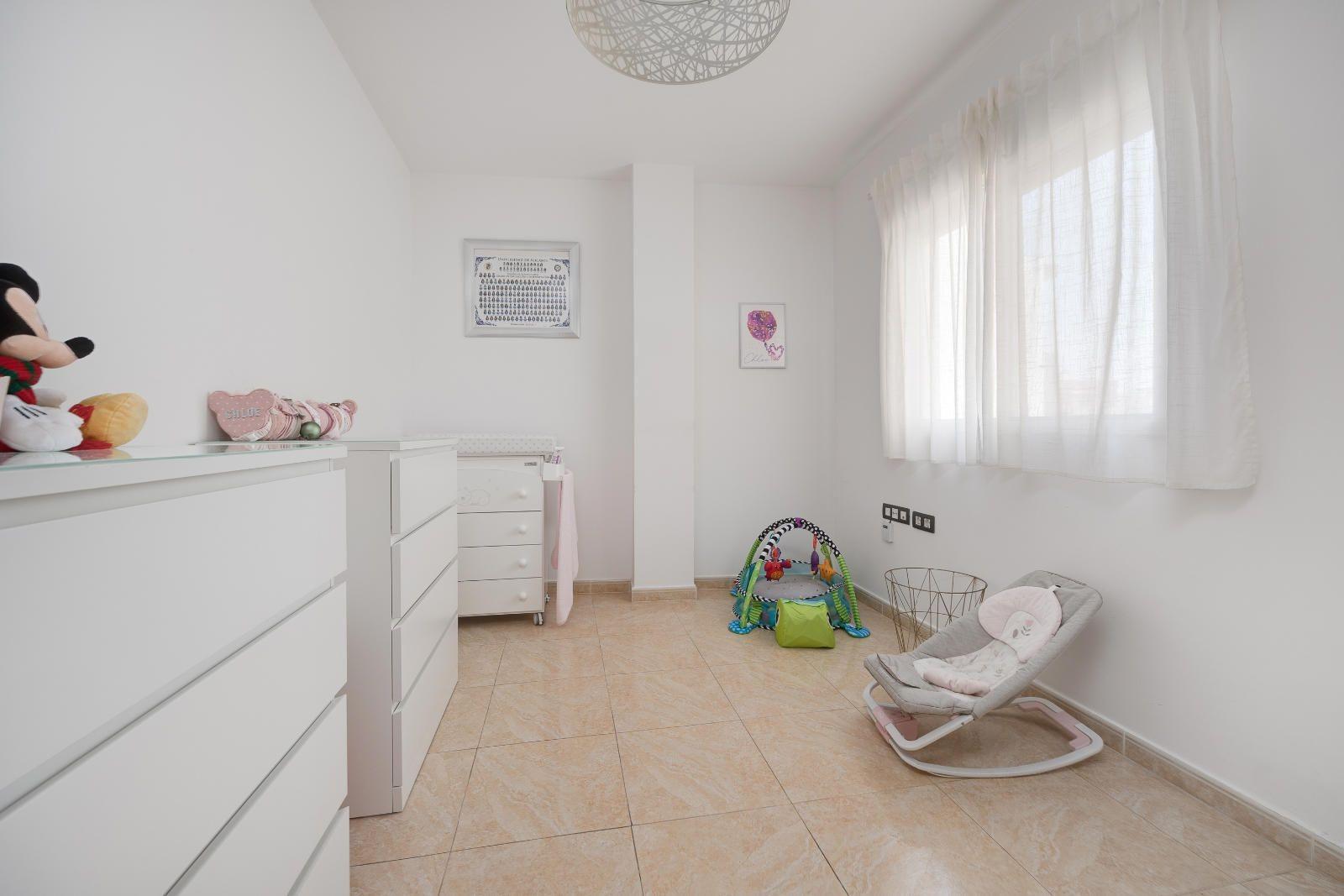 For sale - 3 Bedroom 2 Bathroom Apartment in Torrevieja - Centro  - Alicante