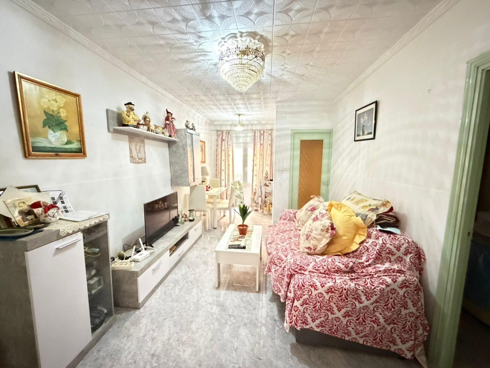 For sale - 3 Bedroom 1 Bathroom Apartment in Torrevieja - Playa Del Cura  - Alicante