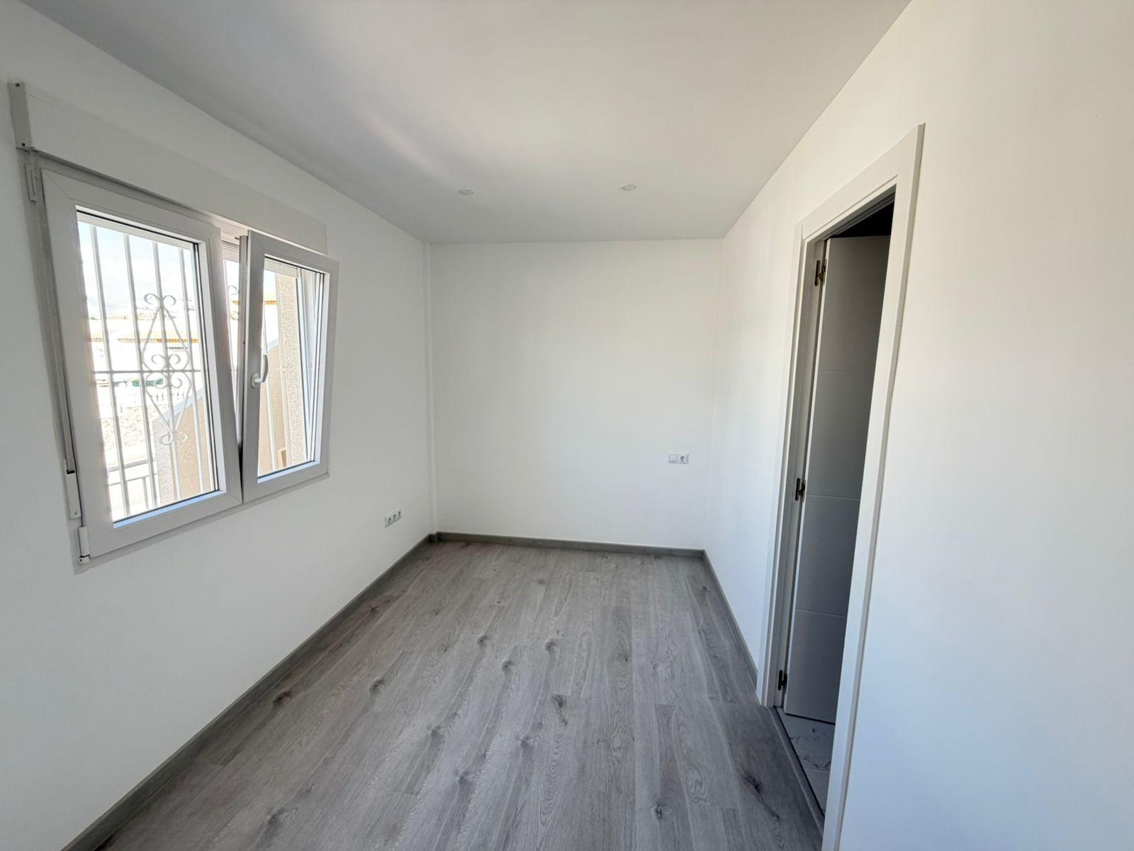 For sale - 4 Bedroom 4 Bathroom Semi Detached in Torrevieja - Cabo Cervera  - Alicante