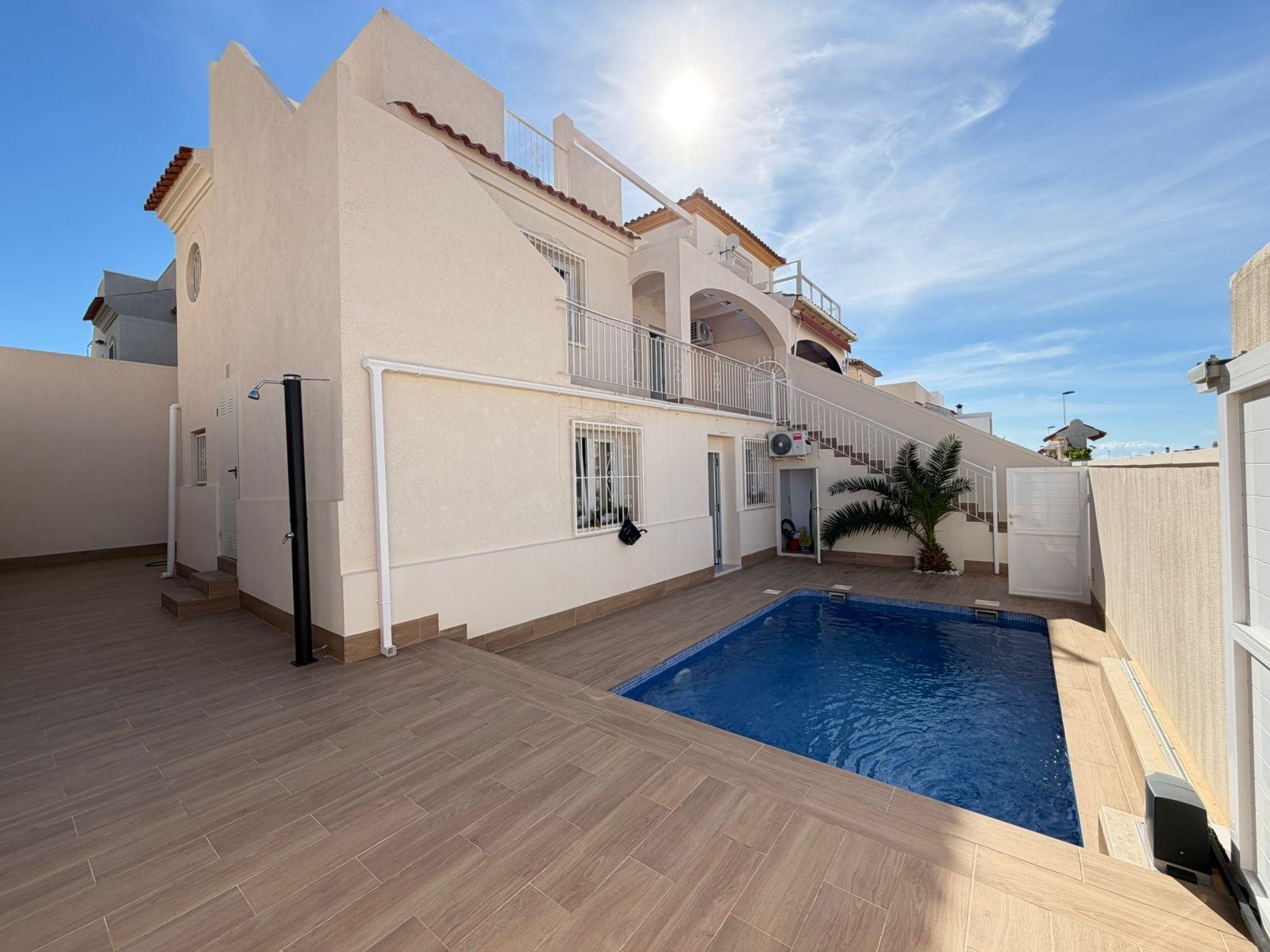 For sale - 4 Bedroom 4 Bathroom Semi Detached in Torrevieja - Cabo Cervera  - Alicante