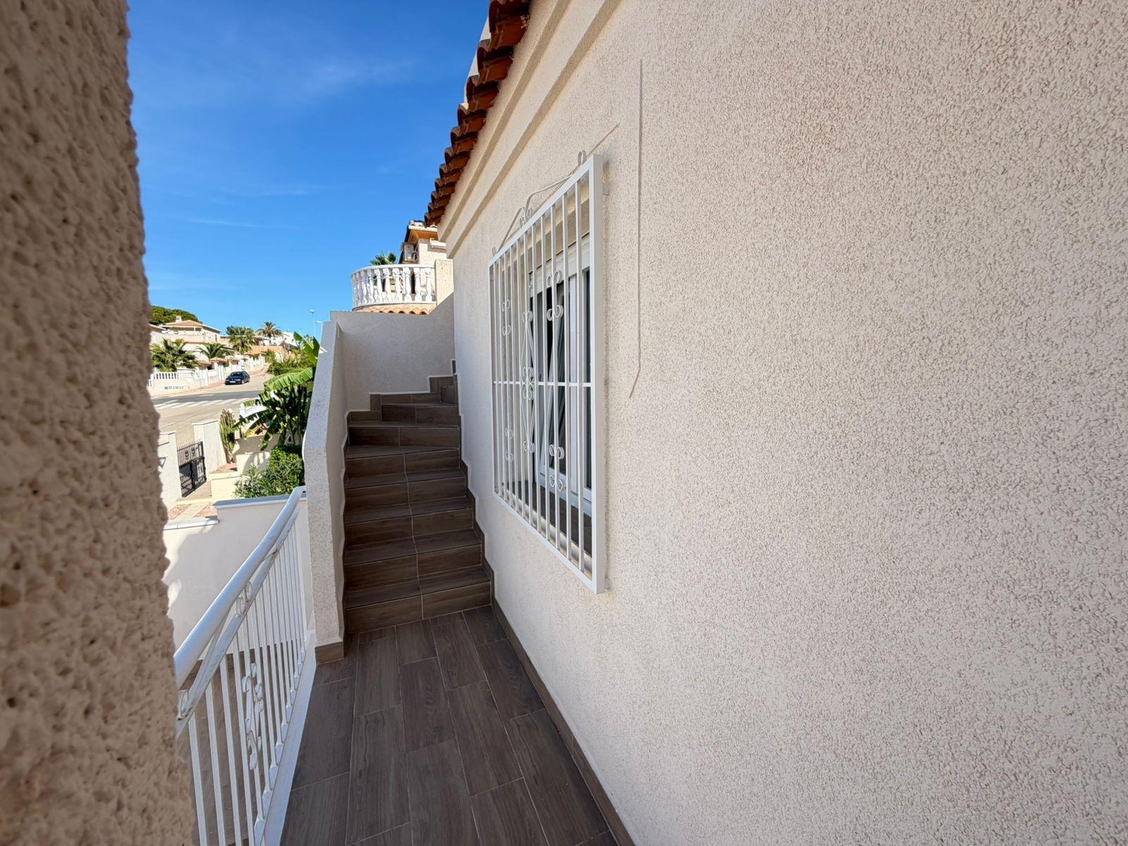 For sale - 4 Bedroom 4 Bathroom Semi Detached in Torrevieja - Cabo Cervera  - Alicante