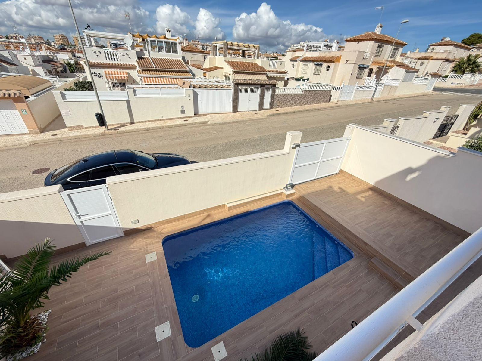 For sale - 4 Bedroom 4 Bathroom Semi Detached in Torrevieja - Cabo Cervera  - Alicante