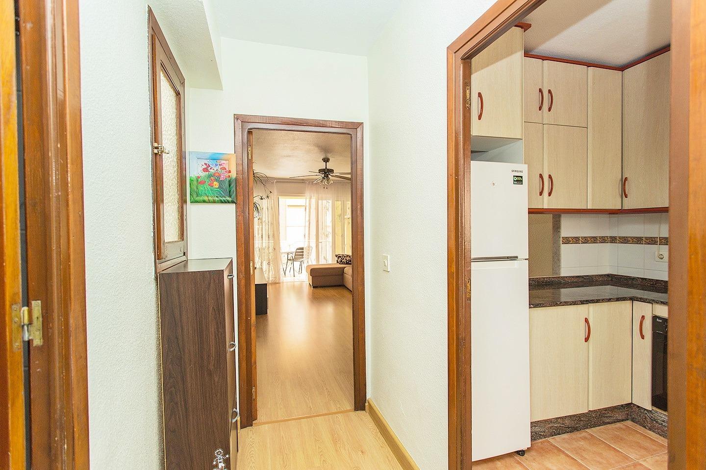 For sale - 3 Bedroom 2 Bathroom Apartment in Torrevieja - Playa Del Cura  - Alicante