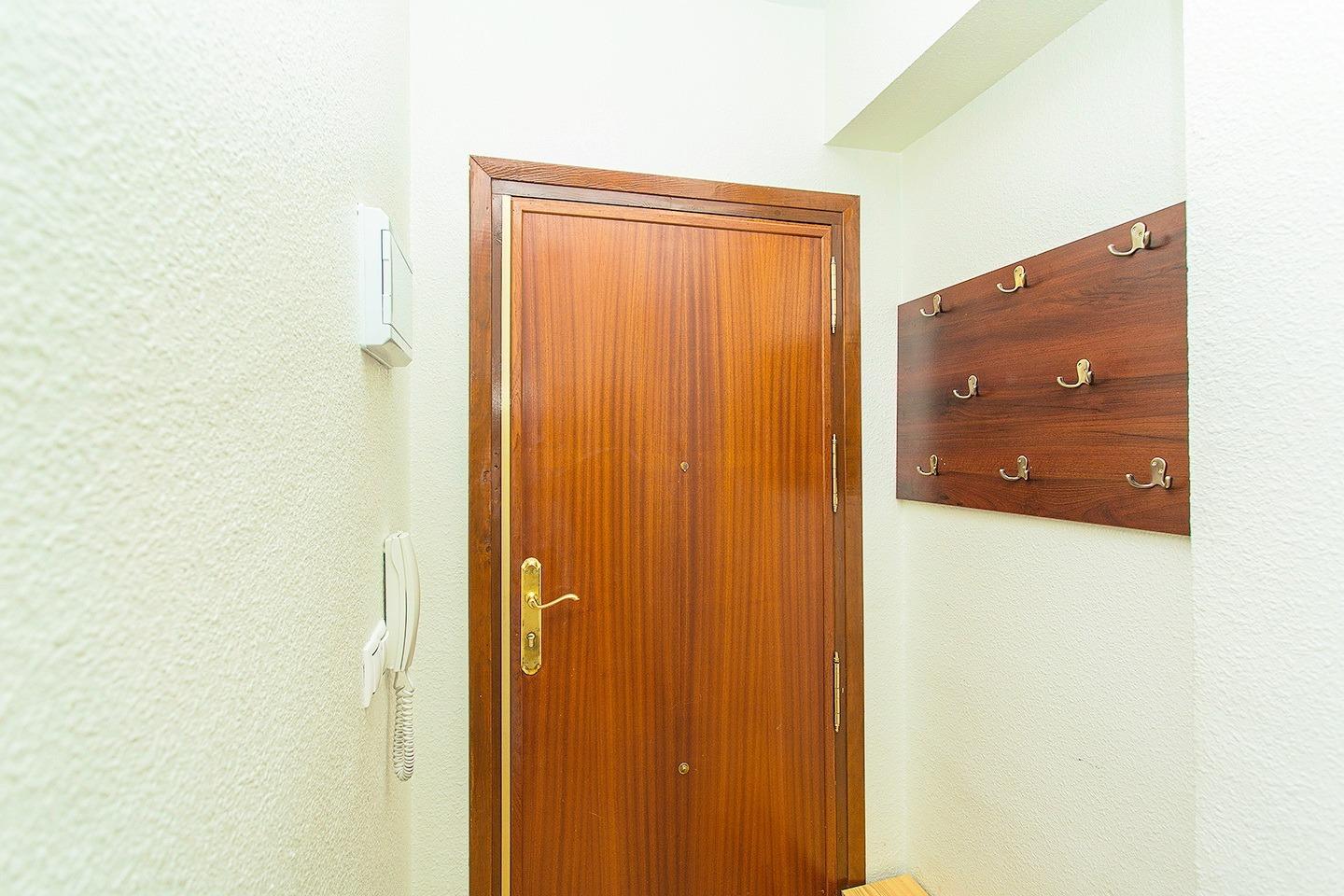 For sale - 3 Bedroom 2 Bathroom Apartment in Torrevieja - Playa Del Cura  - Alicante