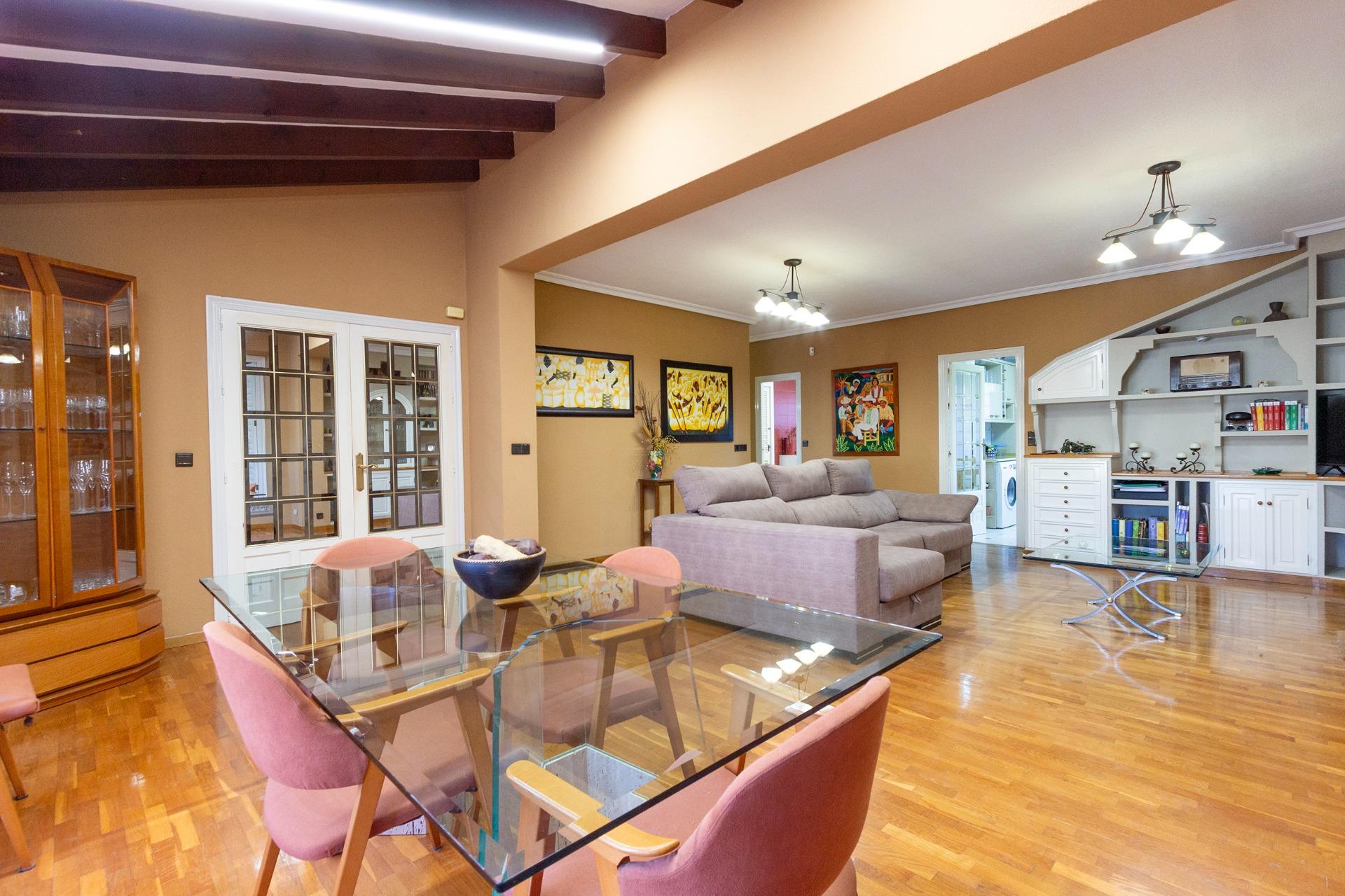 For sale - 4 Bedroom 3 Bathroom Villa in Torrevieja - Los Balcones  - Alicante