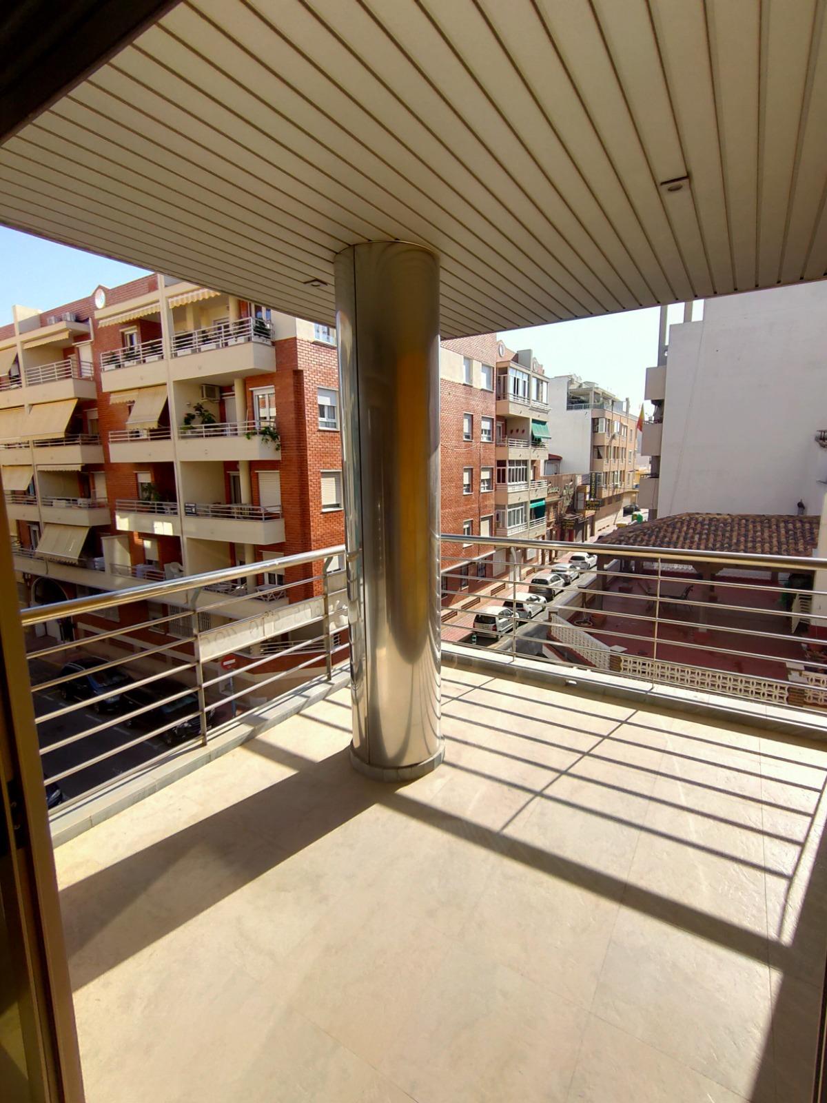 For sale - 3 Bedroom 2 Bathroom Apartment in Torrevieja - Estacion De Autobuses  - Alicante