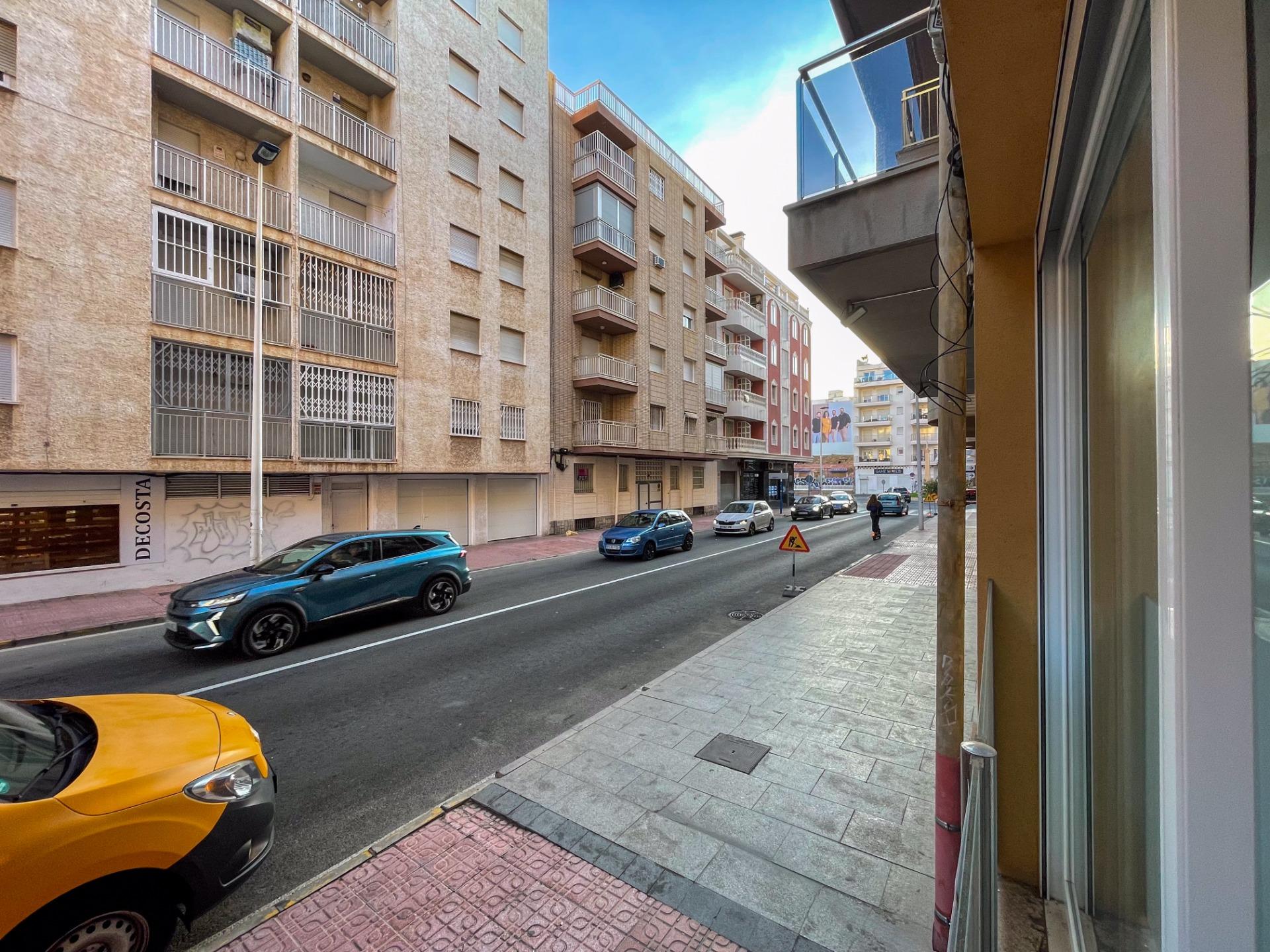 For sale - 2 Bedroom 2 Bathroom Apartment in Torrevieja - Playa Del Cura  - Alicante