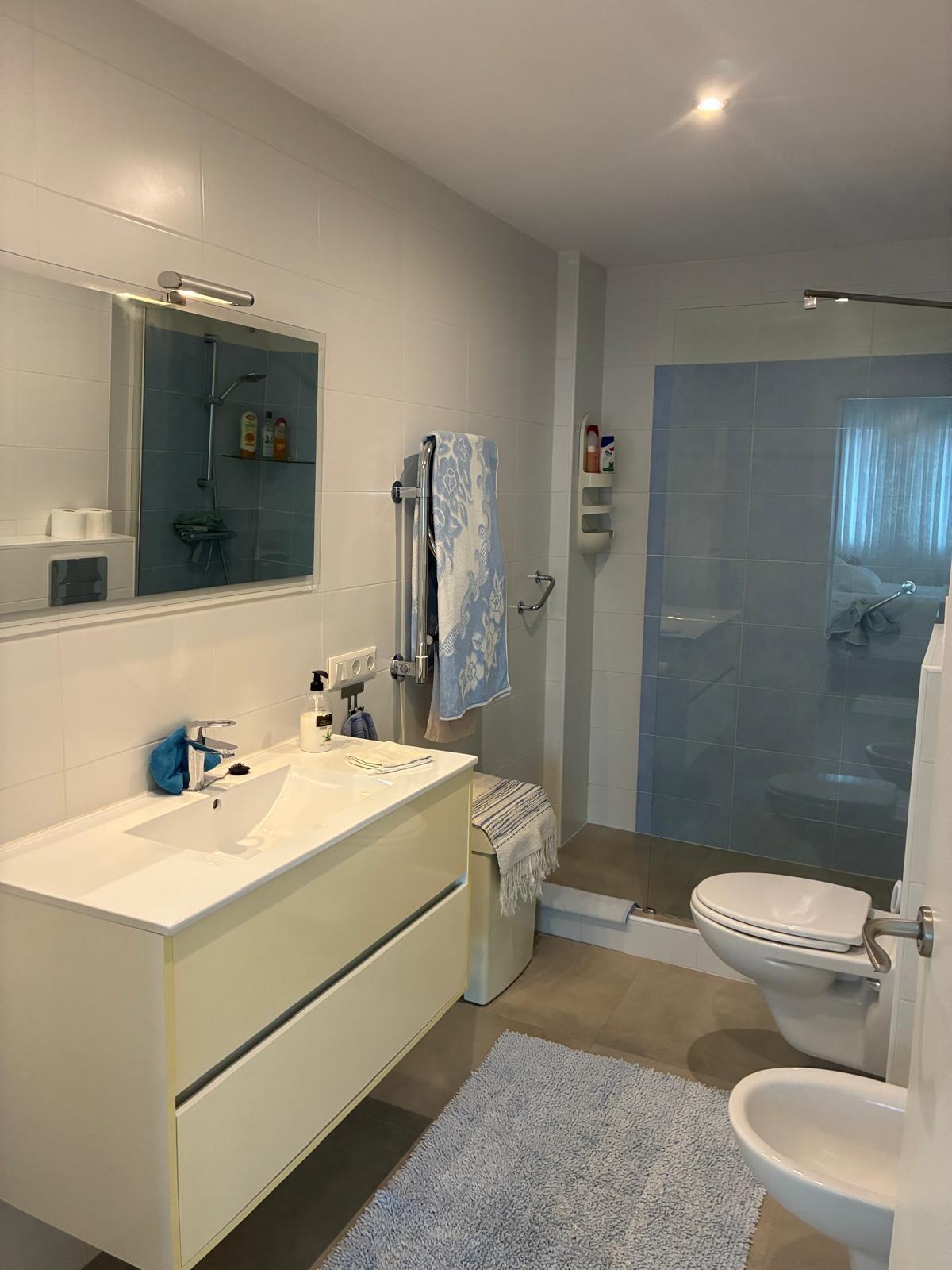 For sale - 2 Bedroom 2 Bathroom Apartment in Torrevieja - El Acequión - Los Náufragos  - Alicante