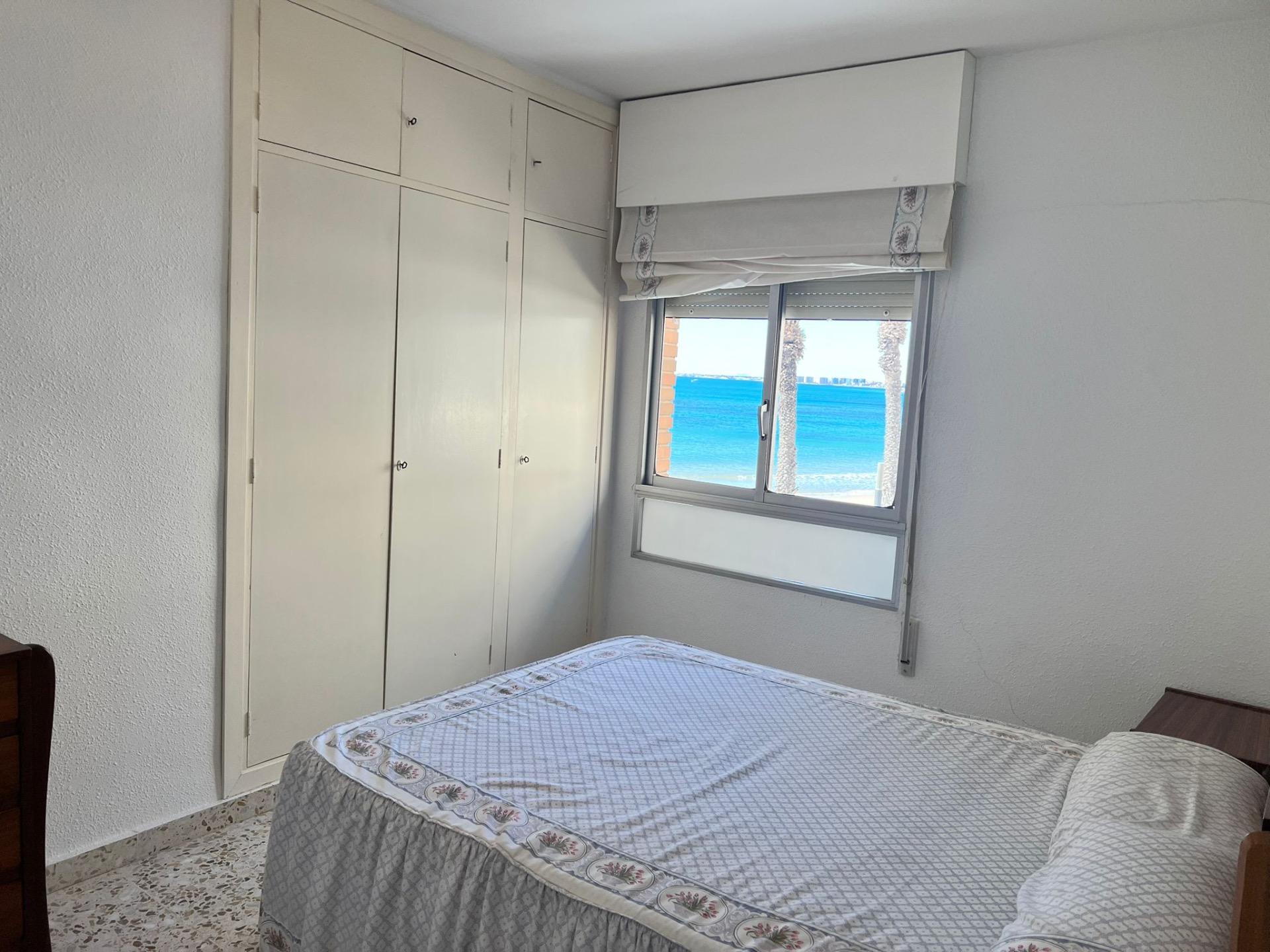 For sale - 3 Bedroom 1 Bathroom Apartment in Torrevieja - Playa Del Cura  - Alicante